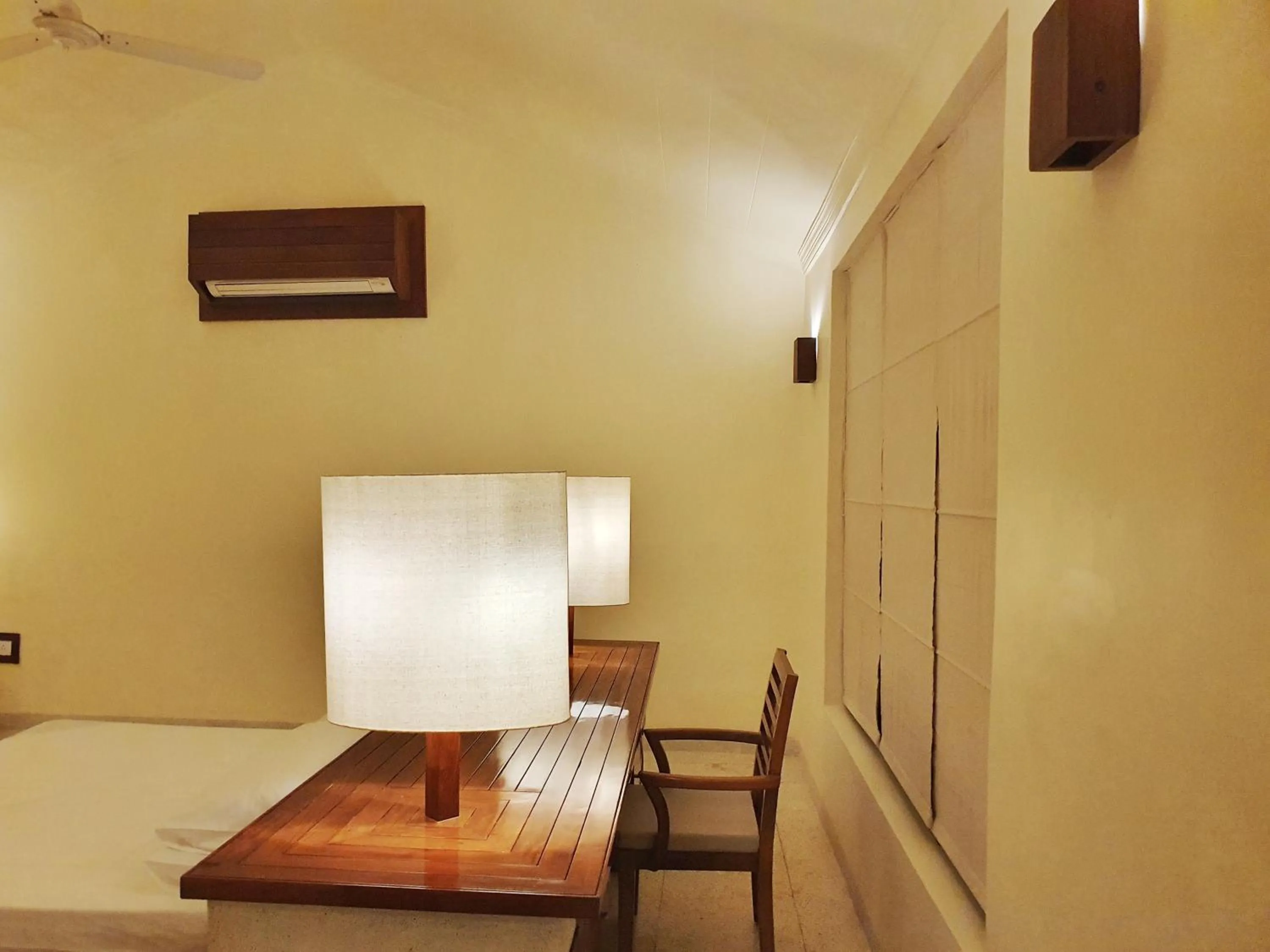 Bedroom, Bed in Bijapur Lodge Jawai