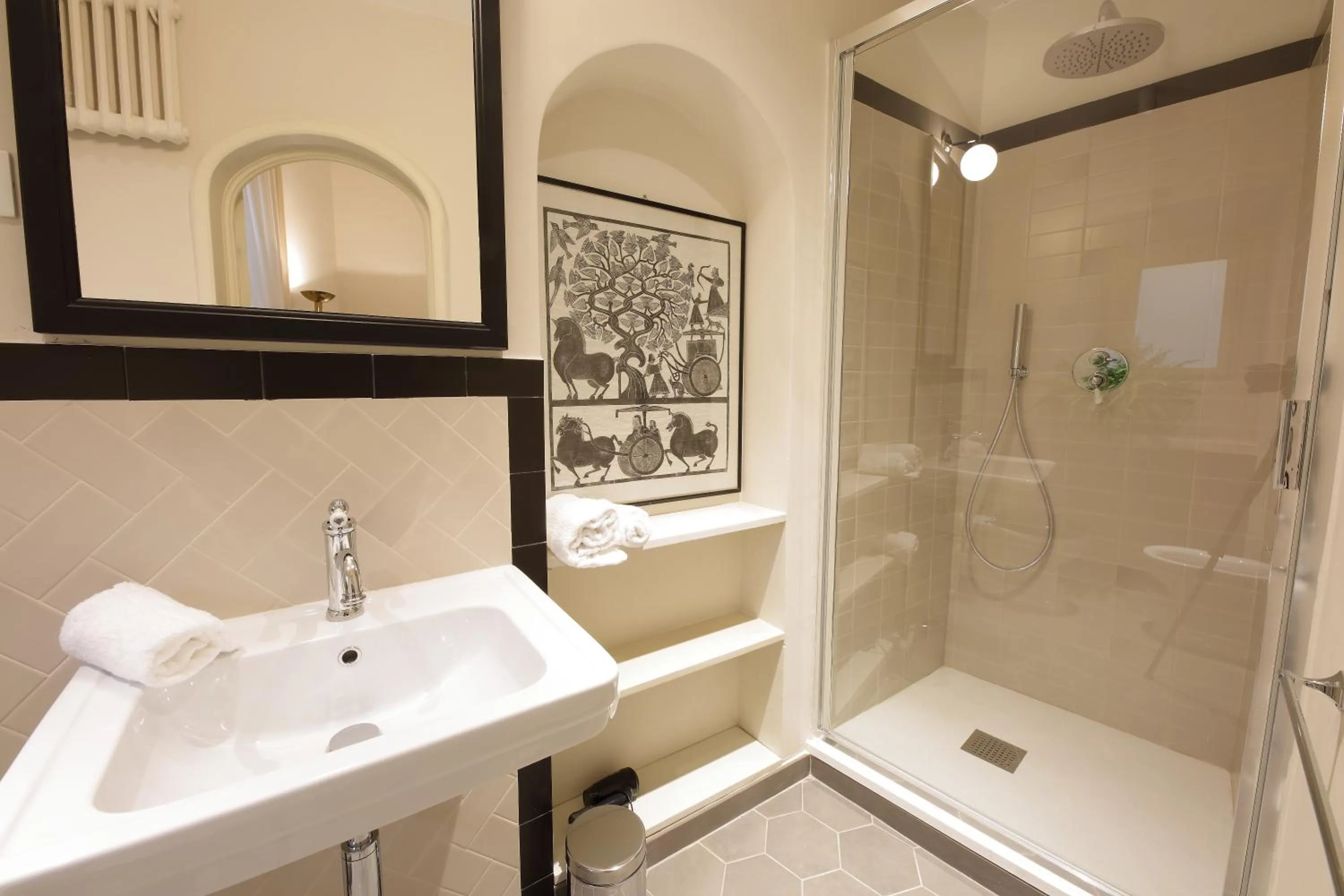 Shower in Corsini Tintori