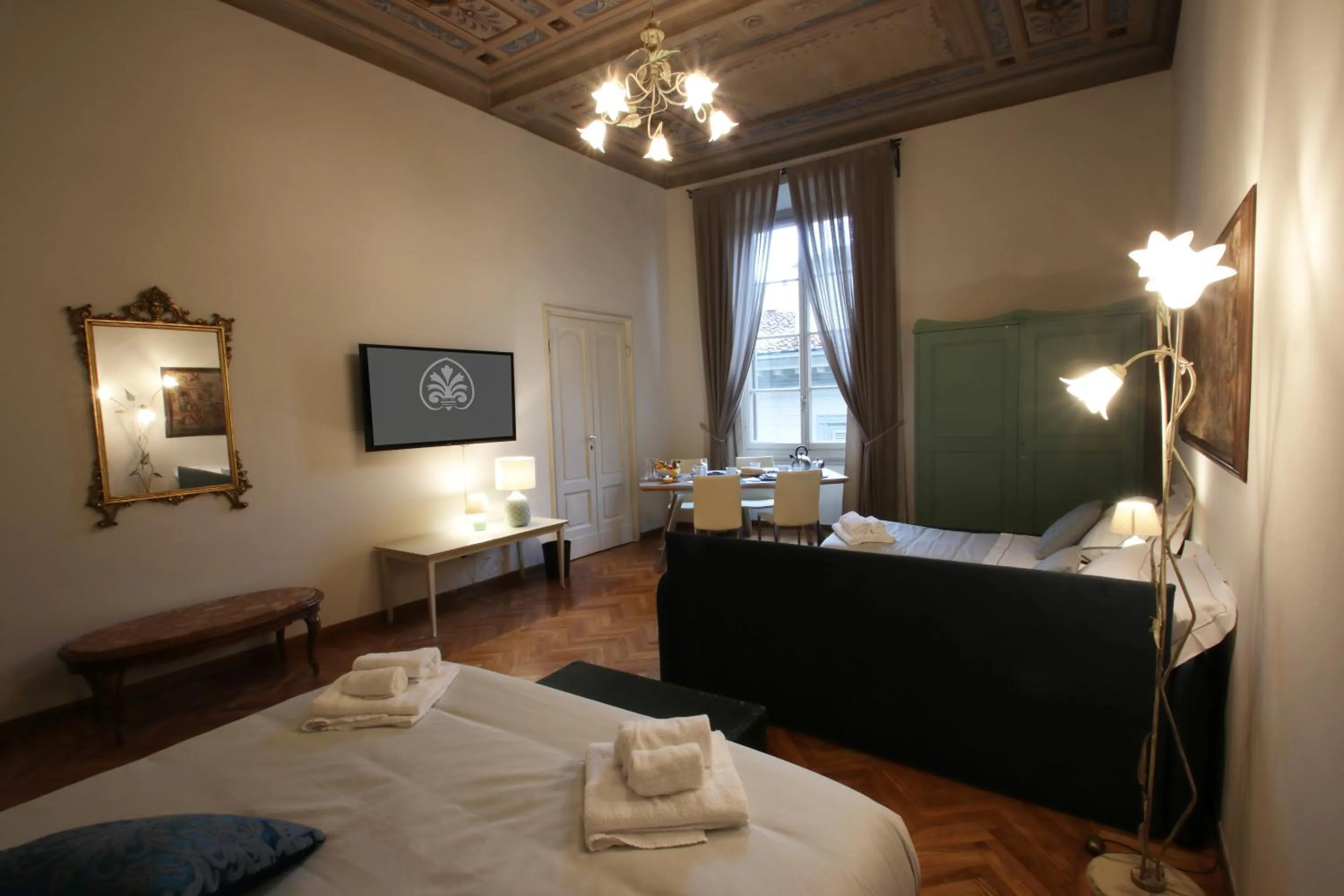 Photo of the whole room, Bed in Corsini Tintori