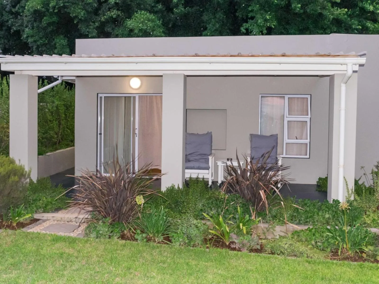 Patio in Chicane Bed and Breakfast