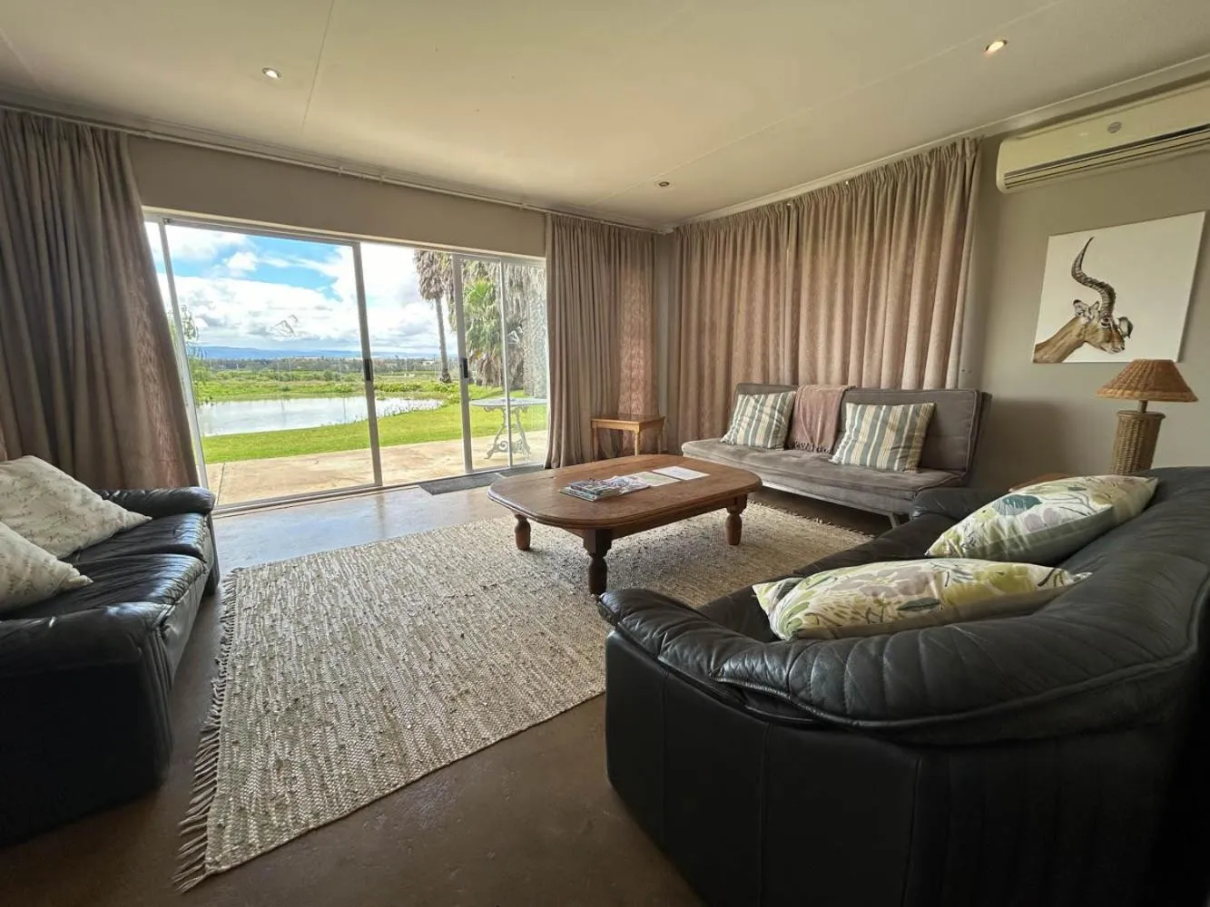 Day in Chicane Bed and Breakfast