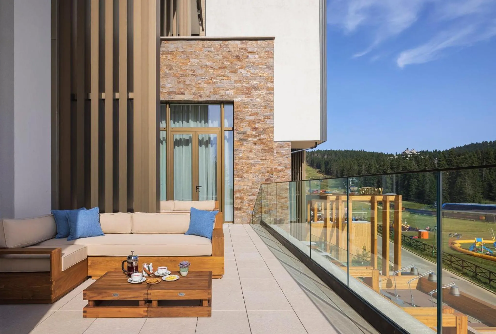 Photo of the whole room in Viceroy Kopaonik Resort & Spa