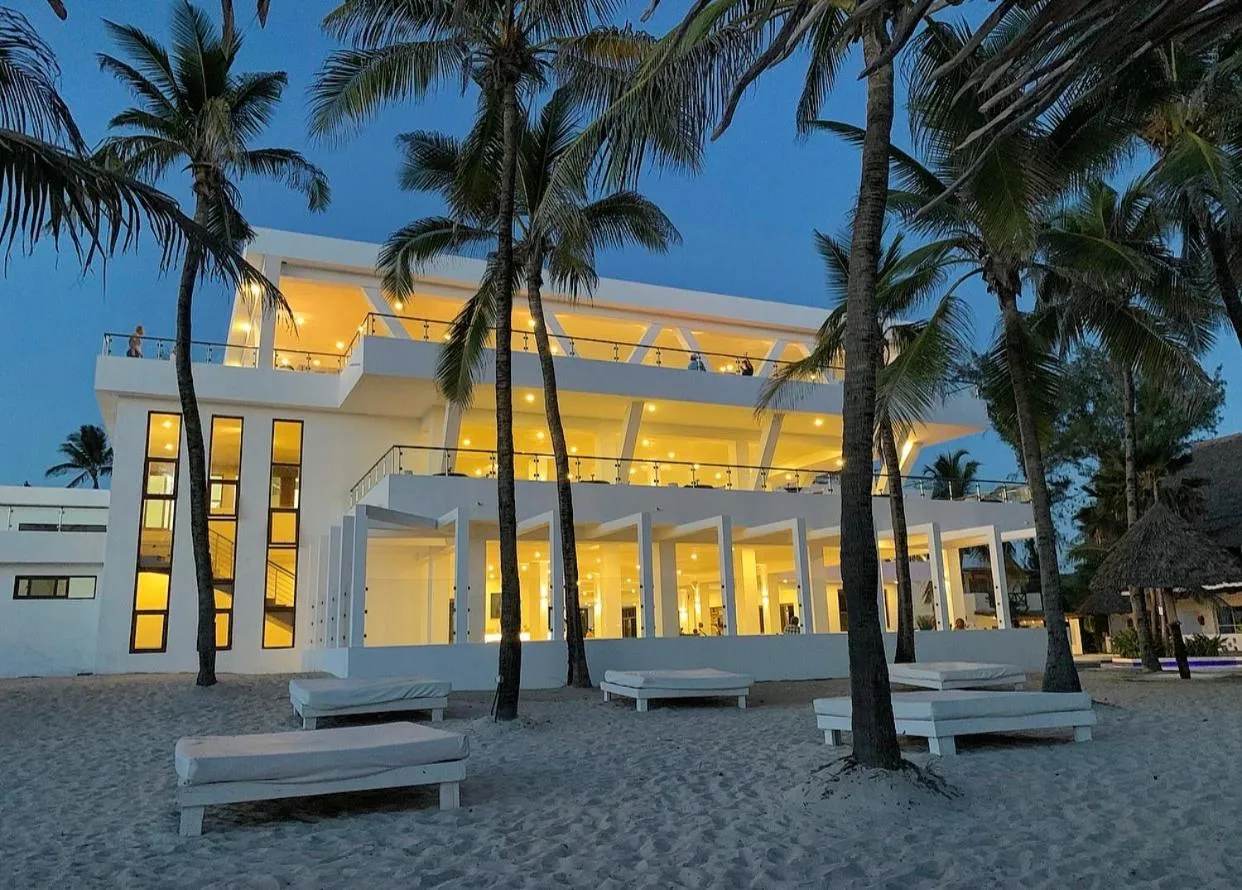 Property building in Barracuda Inn Resort