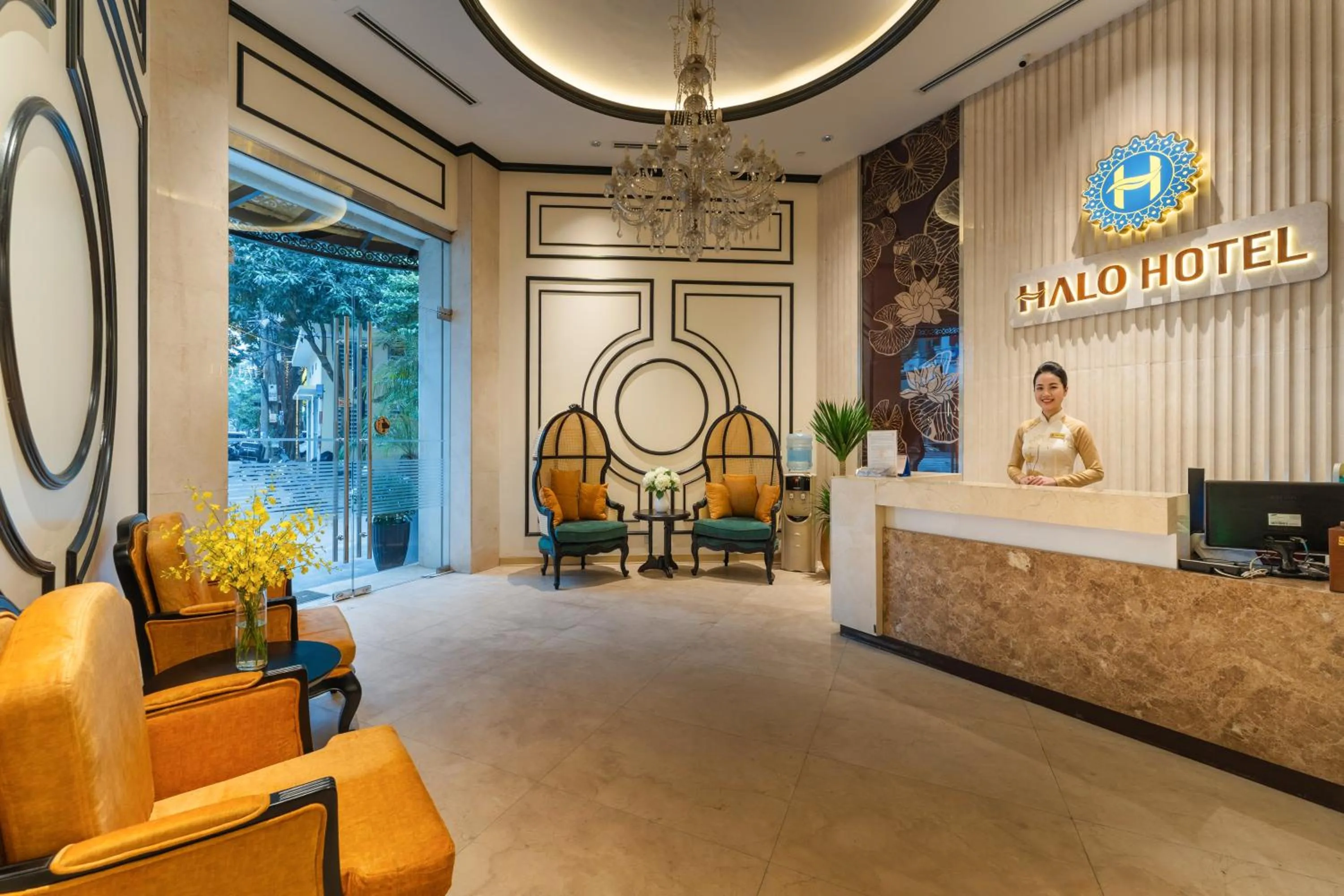 Communal lounge/ TV room in HALO HANOI HOTEL