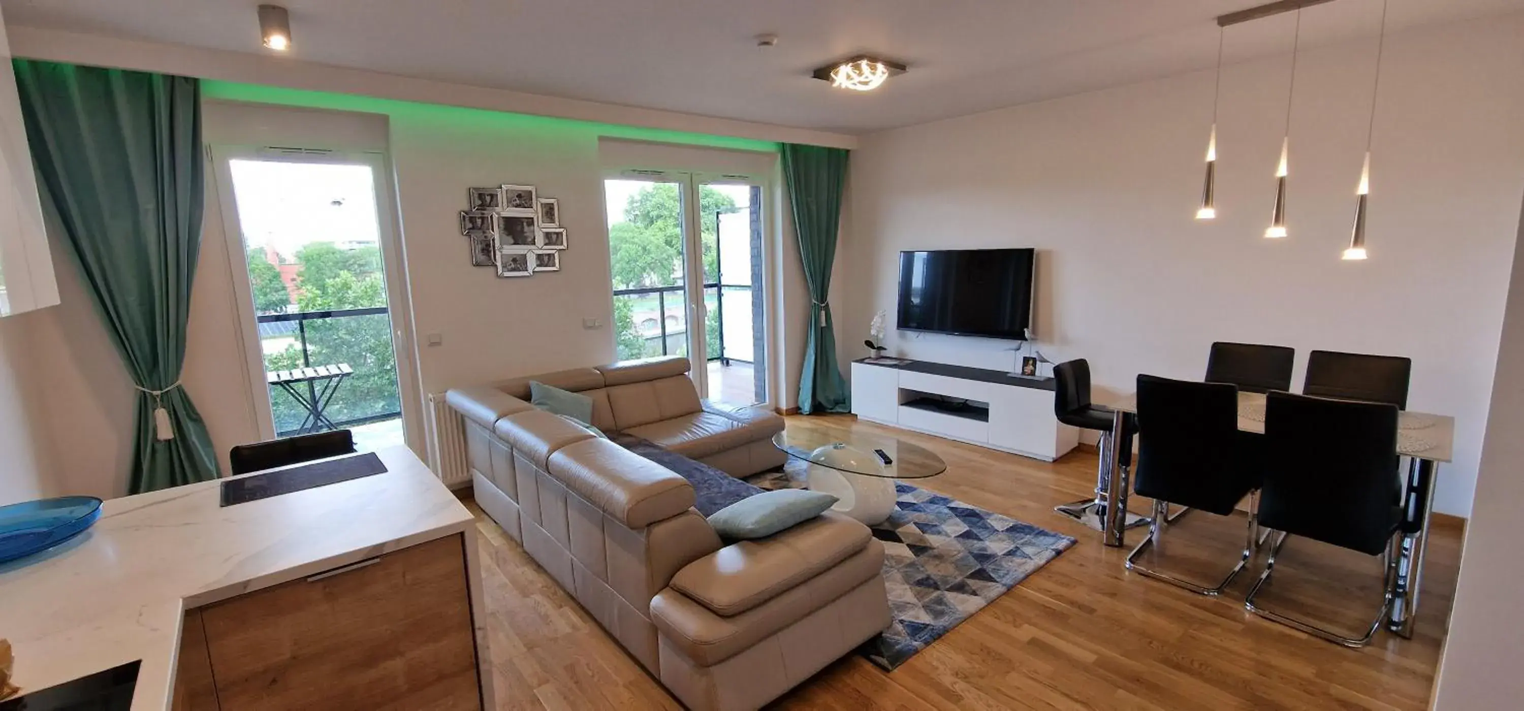 River Deluxe Atal Towers Apartment River Deluxe Atal Towers Apartment