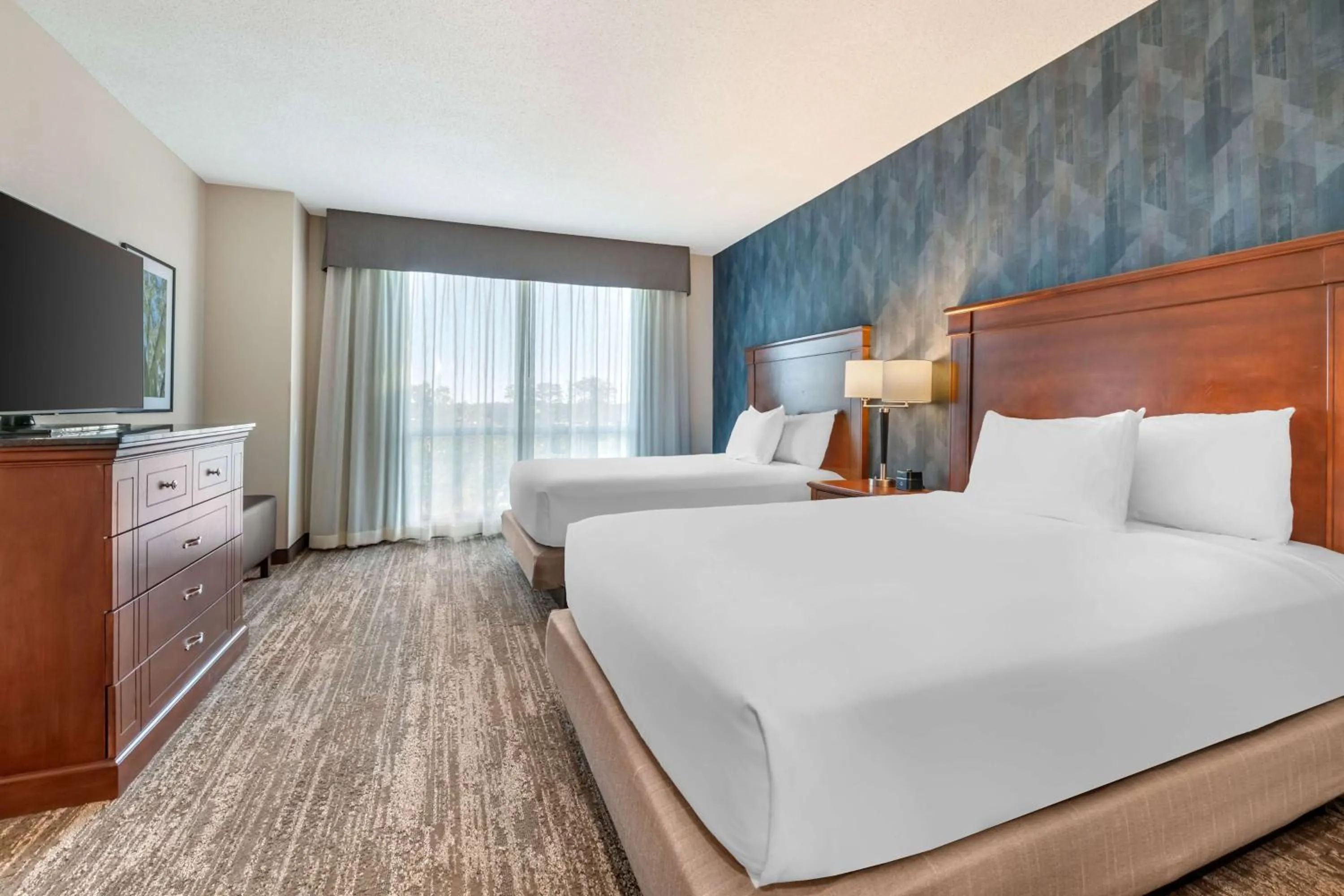 Bedroom, Bed in Drury Plaza Hotel Valdosta