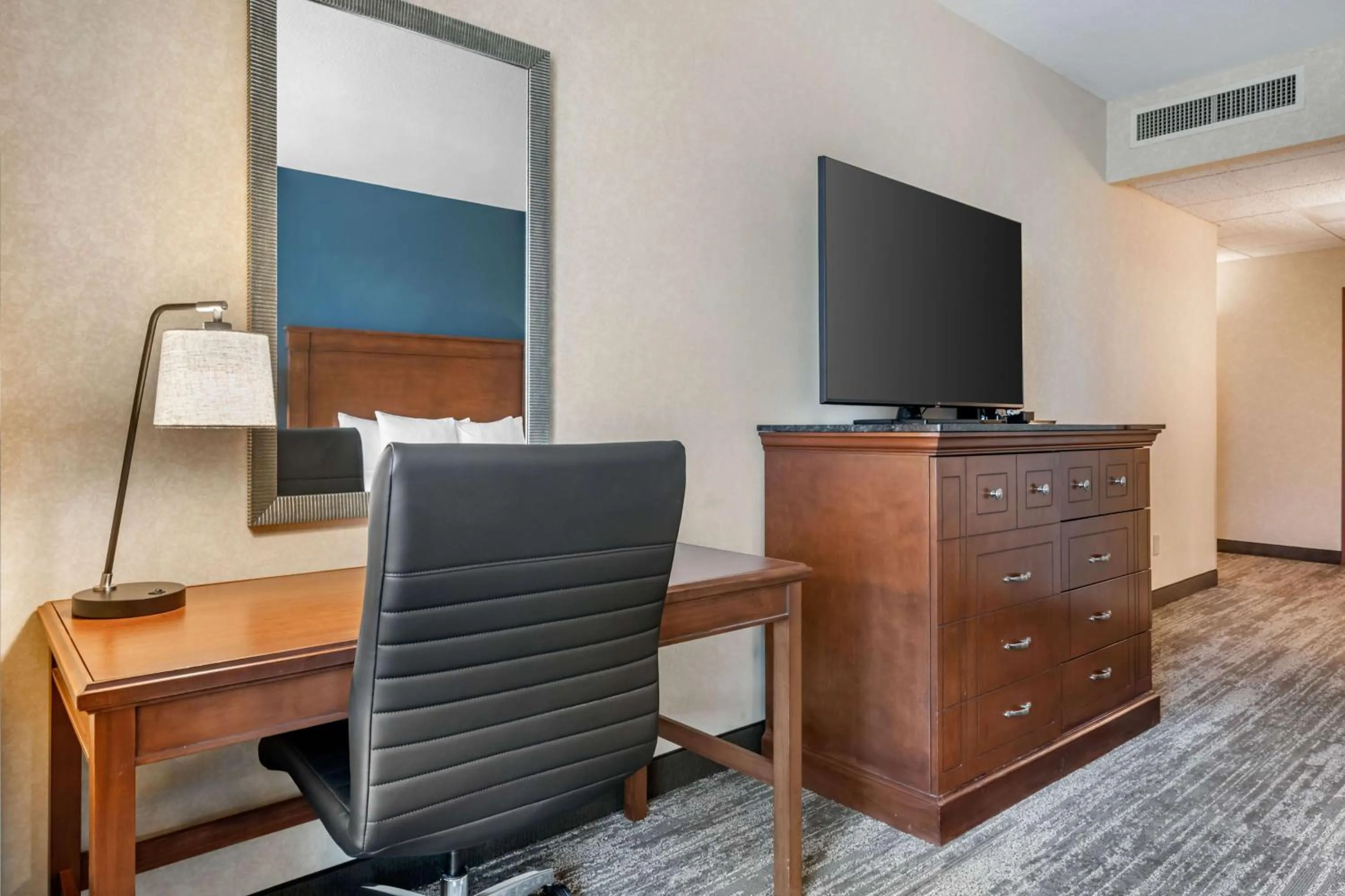 Bedroom in Drury Plaza Hotel Valdosta