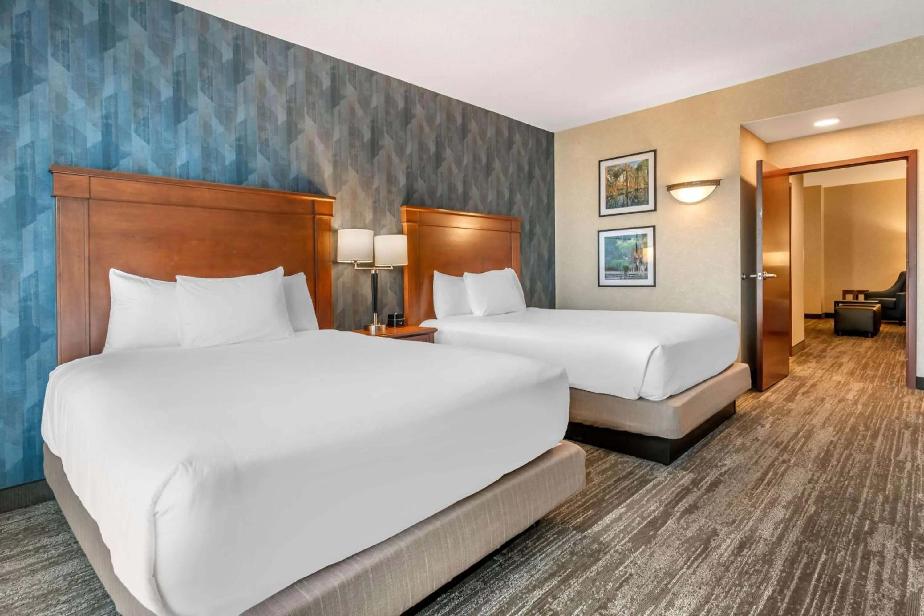 Bedroom, Bed in Drury Plaza Hotel Valdosta