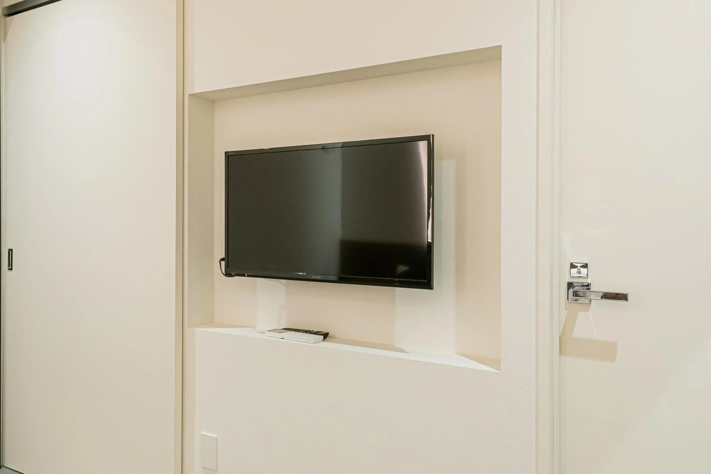 TV and multimedia in Seiei Hotel Kyoto Kawaramachi