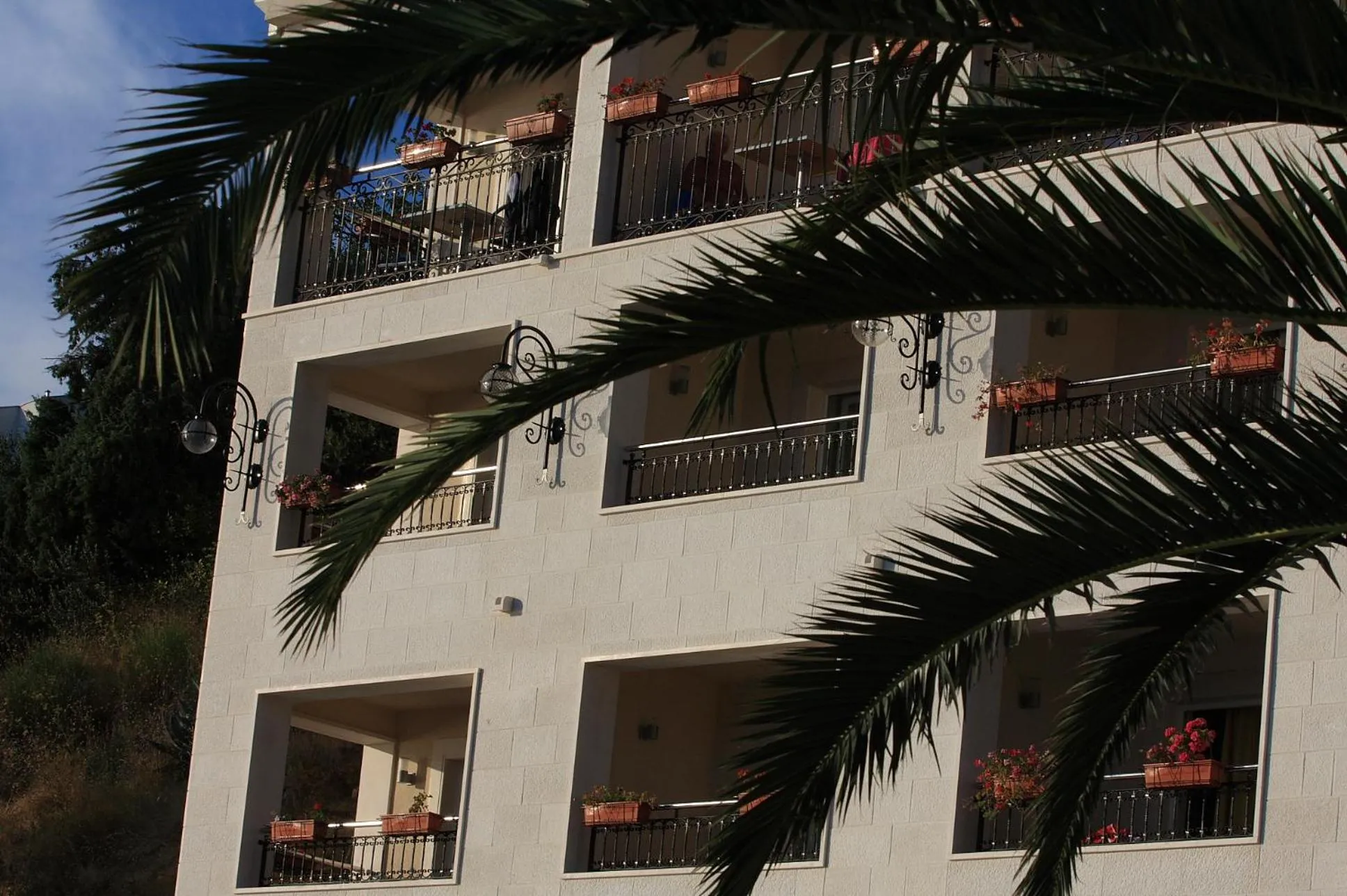 Property building in Aparthotel Natalia Podgora