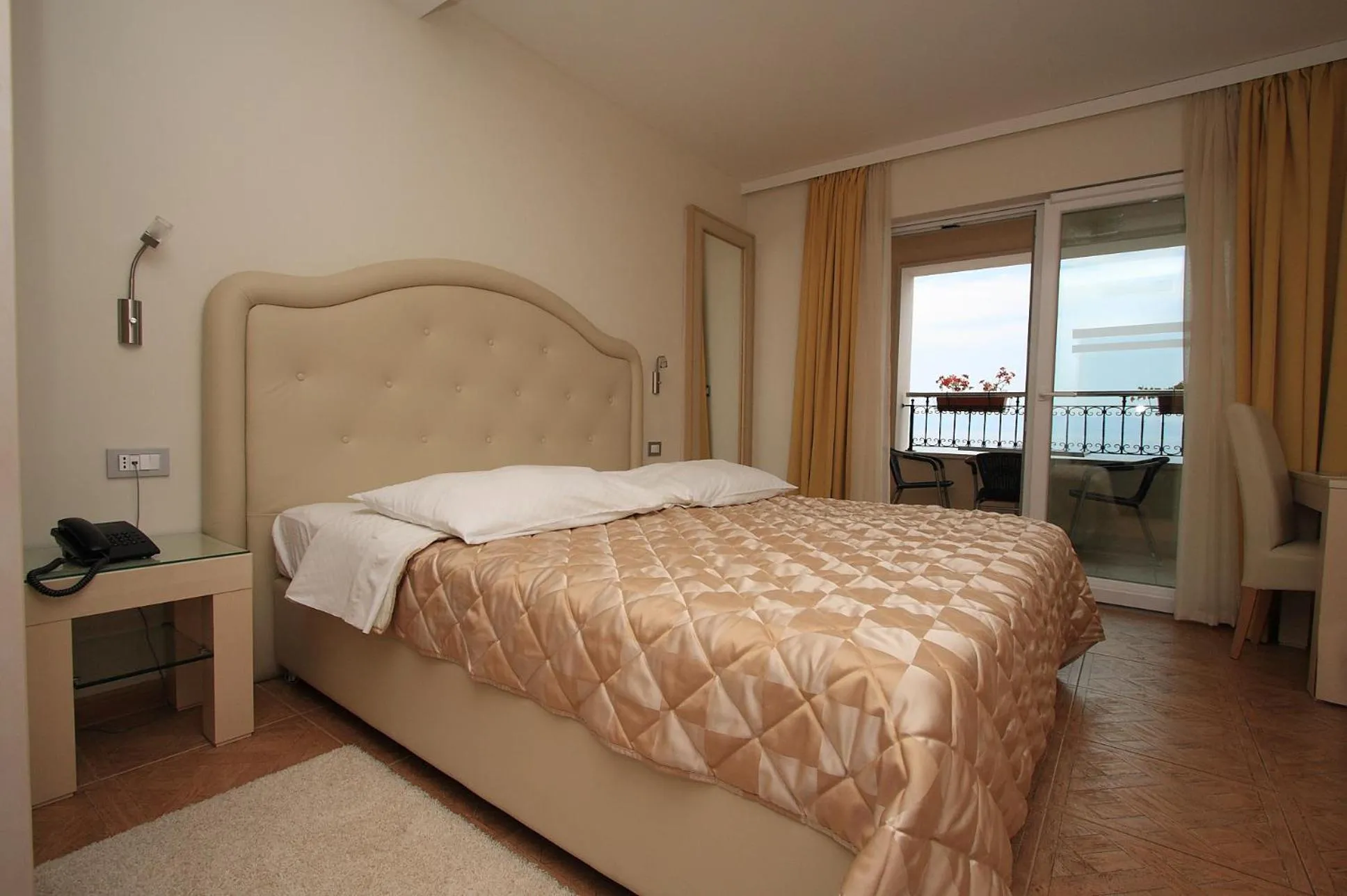 Bedroom, Bed in Aparthotel Natalia Podgora