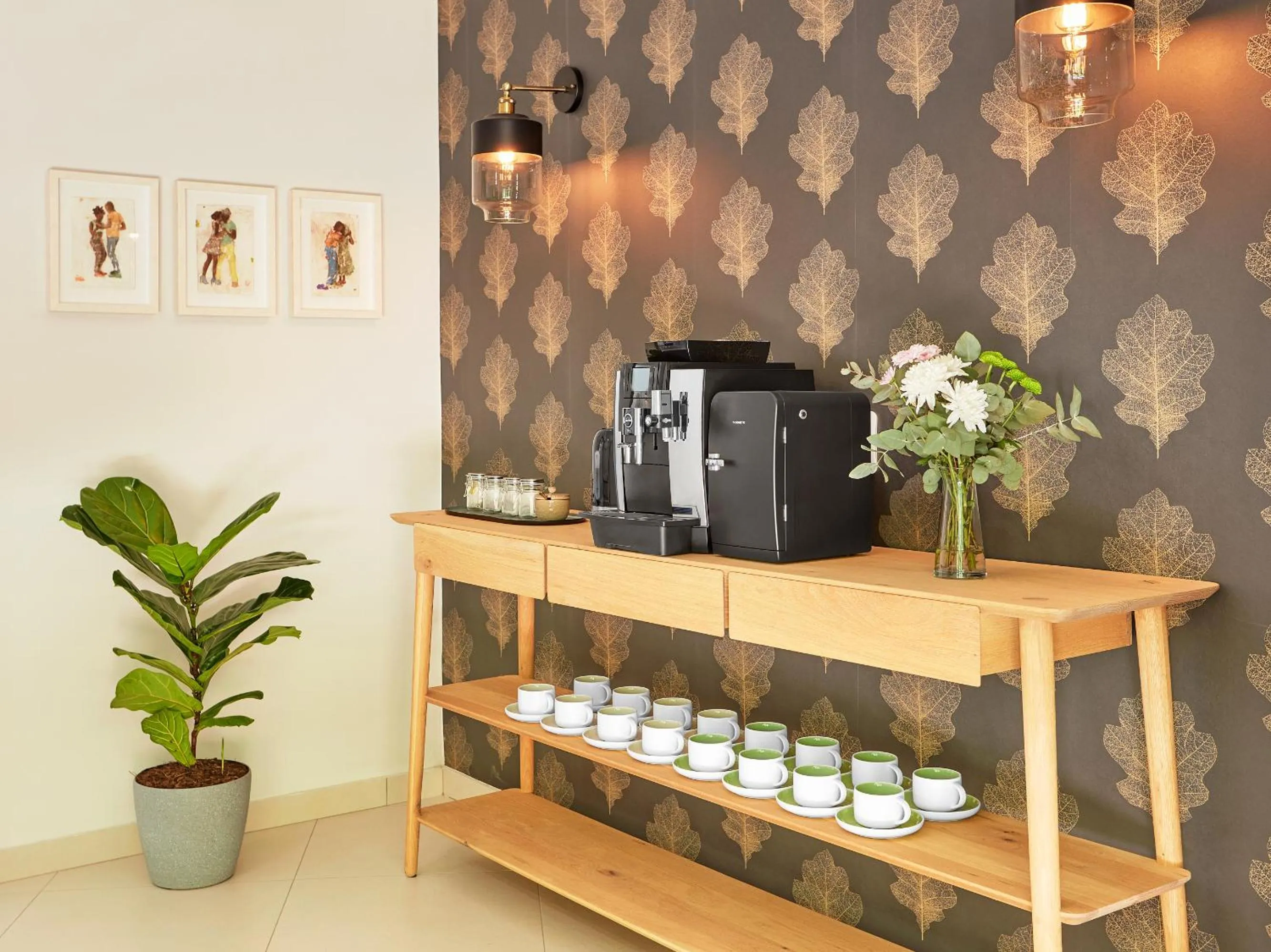 Breakfast in The Cliffside Boutique Getaway