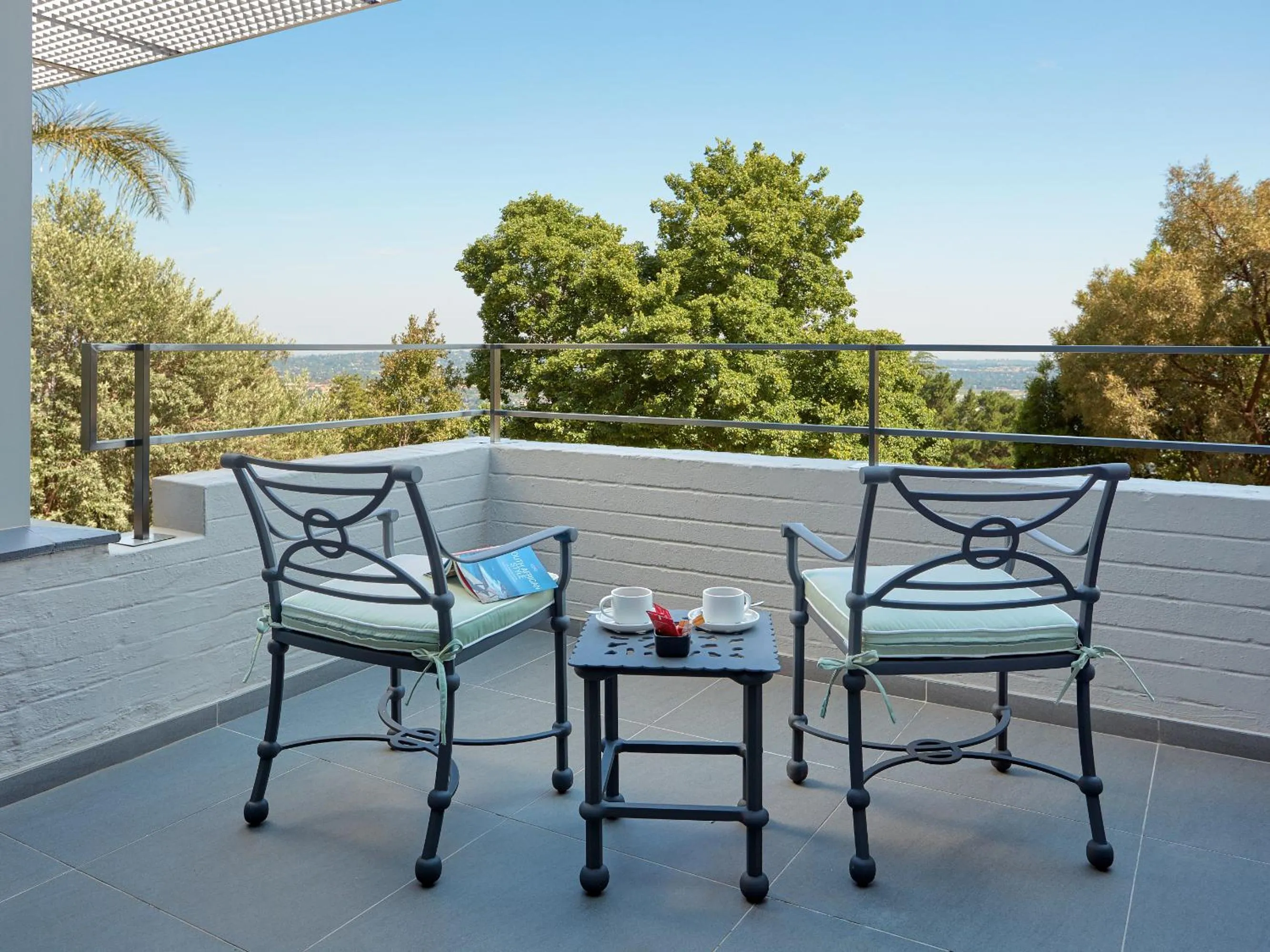 Patio in The Cliffside Boutique Getaway