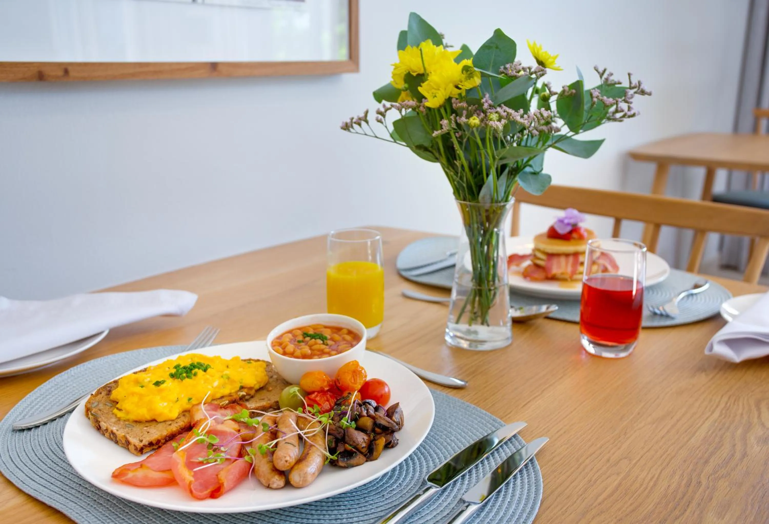 Breakfast in The Cliffside Boutique Getaway