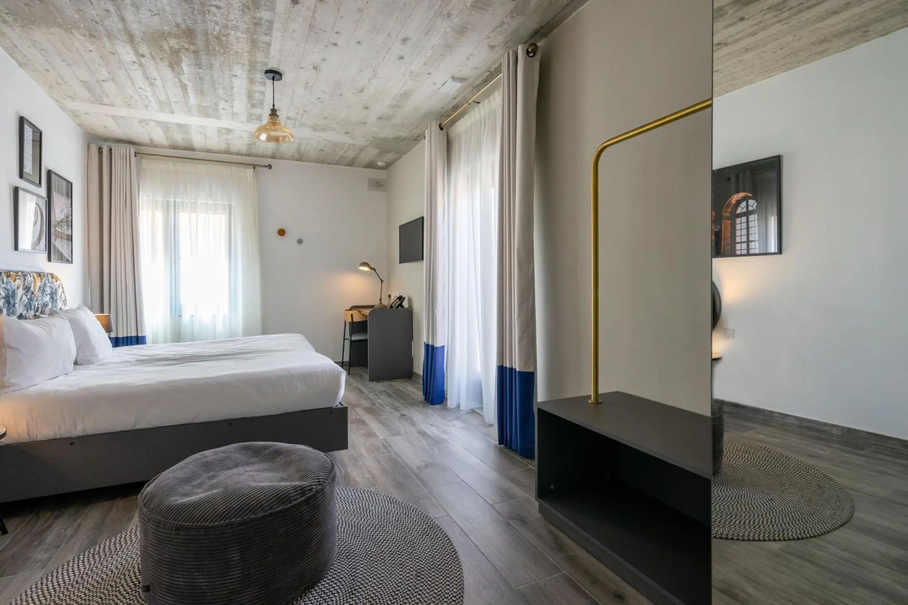 Photo of the whole room, Bed in Lady Todd Photo of the whole room, Bed in Lady Todd