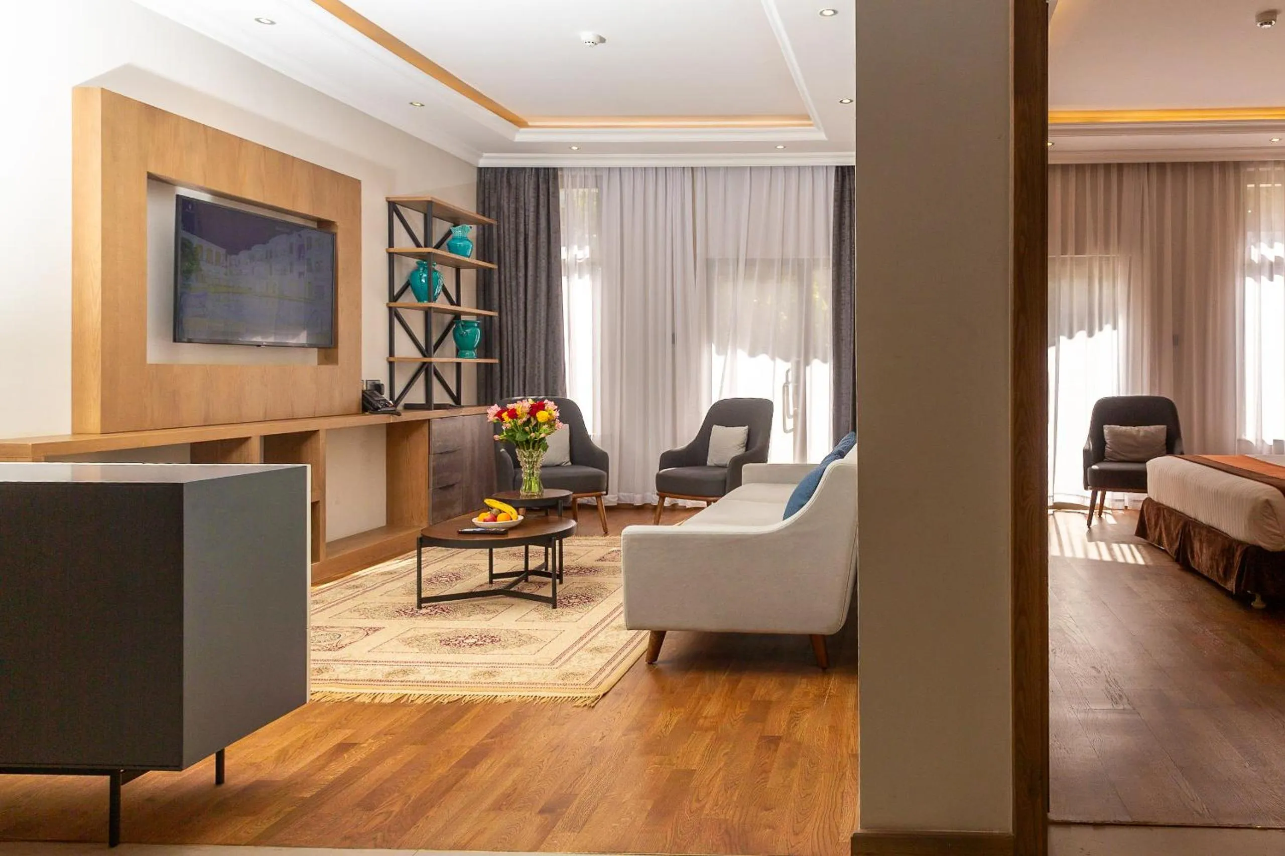 Living room, Bed in Alba Hotel Meru