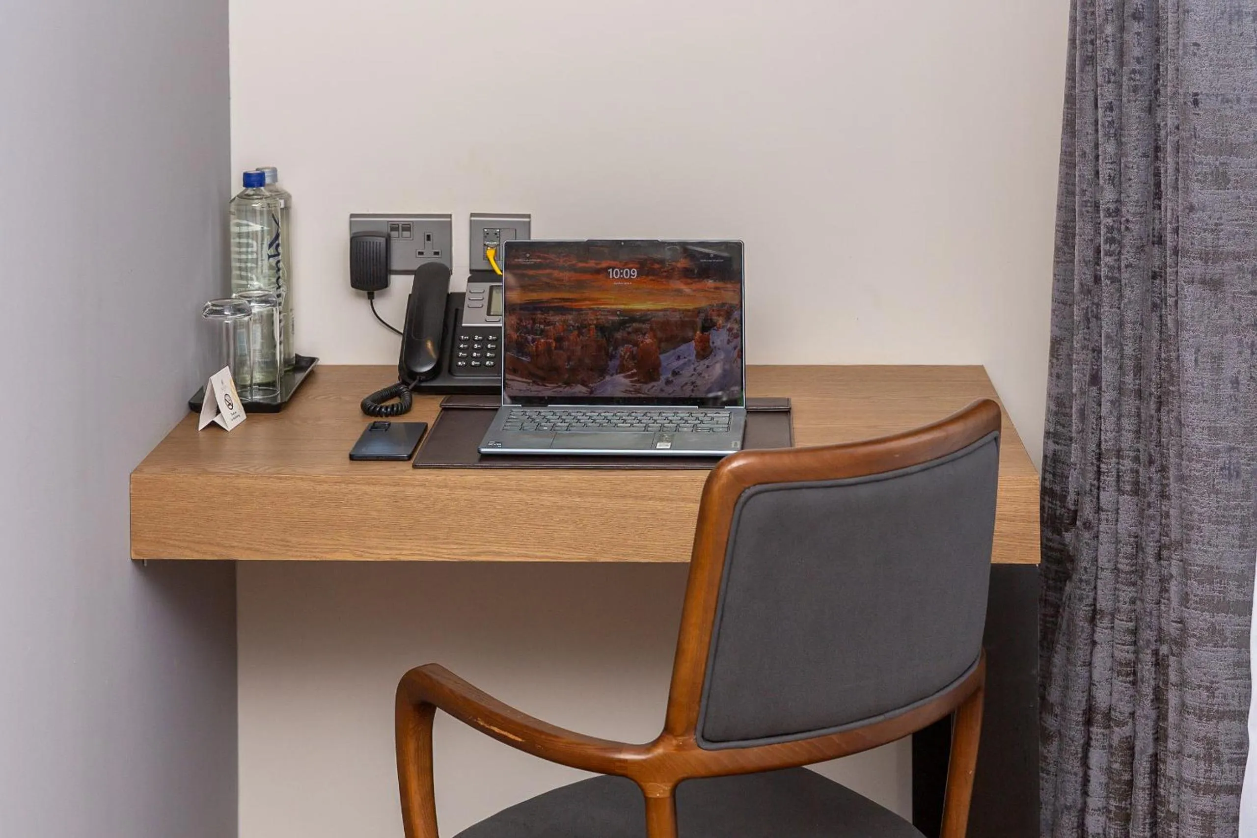 Seating area in Alba Hotel Meru