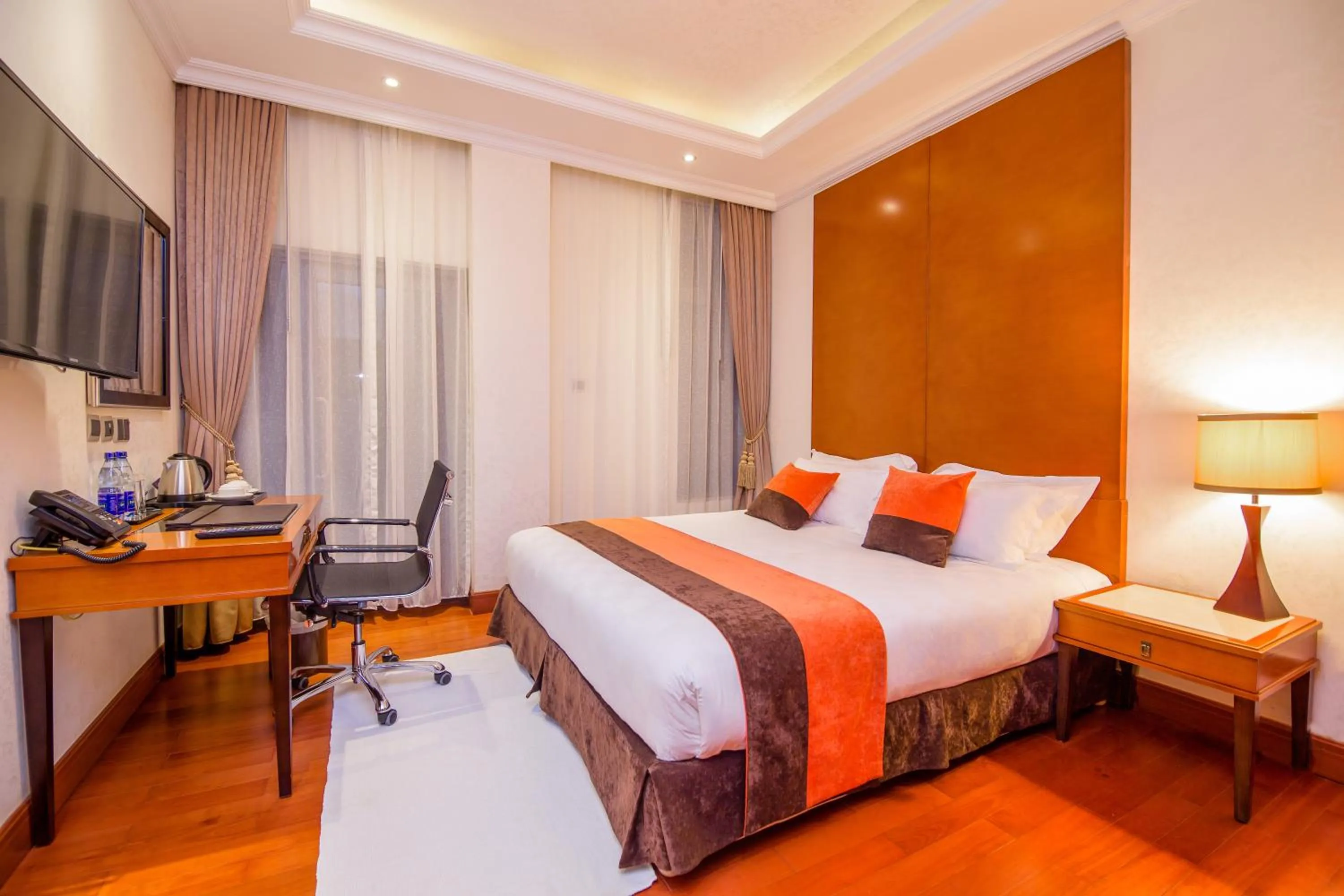 bunk bed, Bed in Alba Hotel Meru