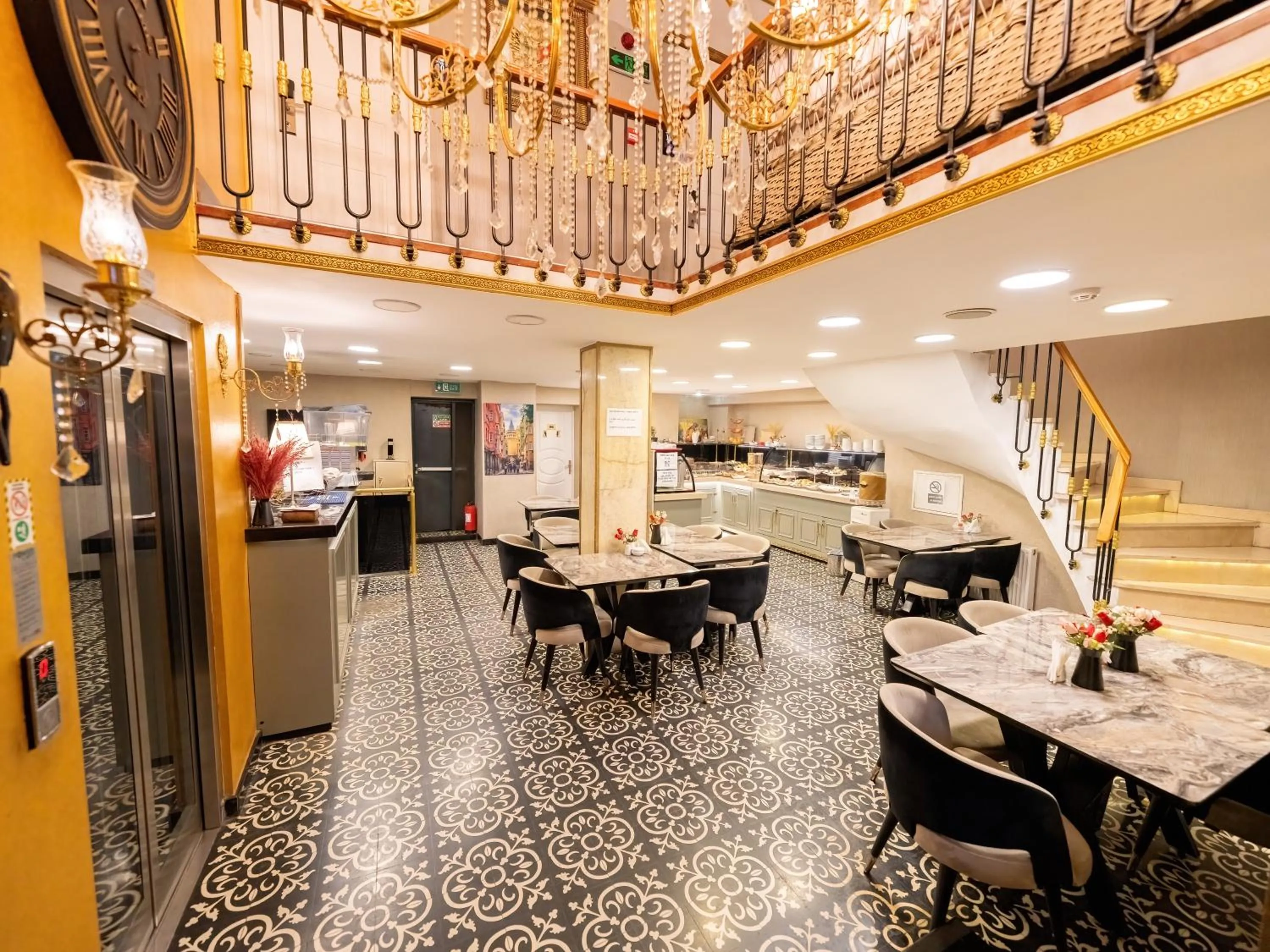 Dining area in Diamond Royal Hotel