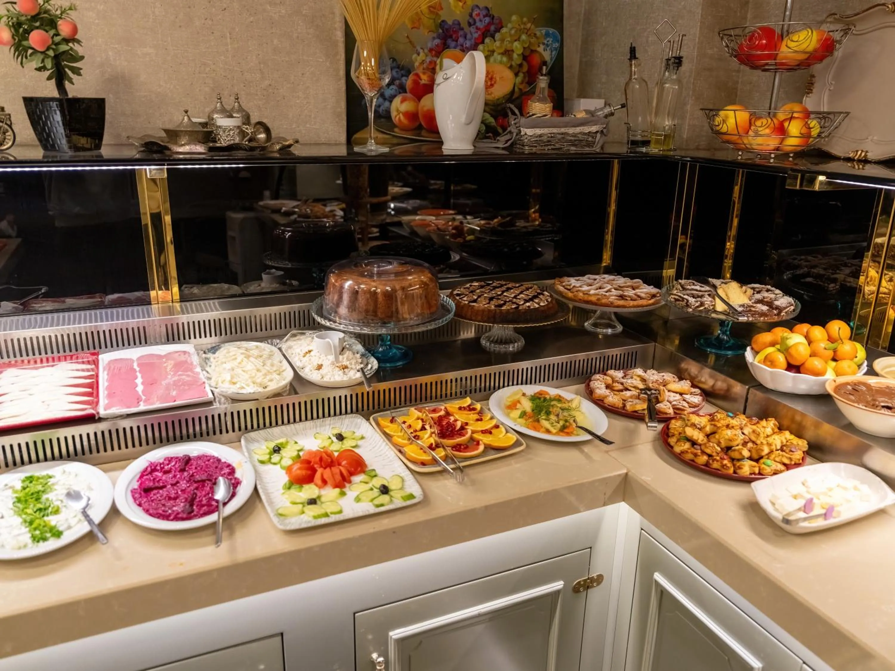 Breakfast in Diamond Royal Hotel