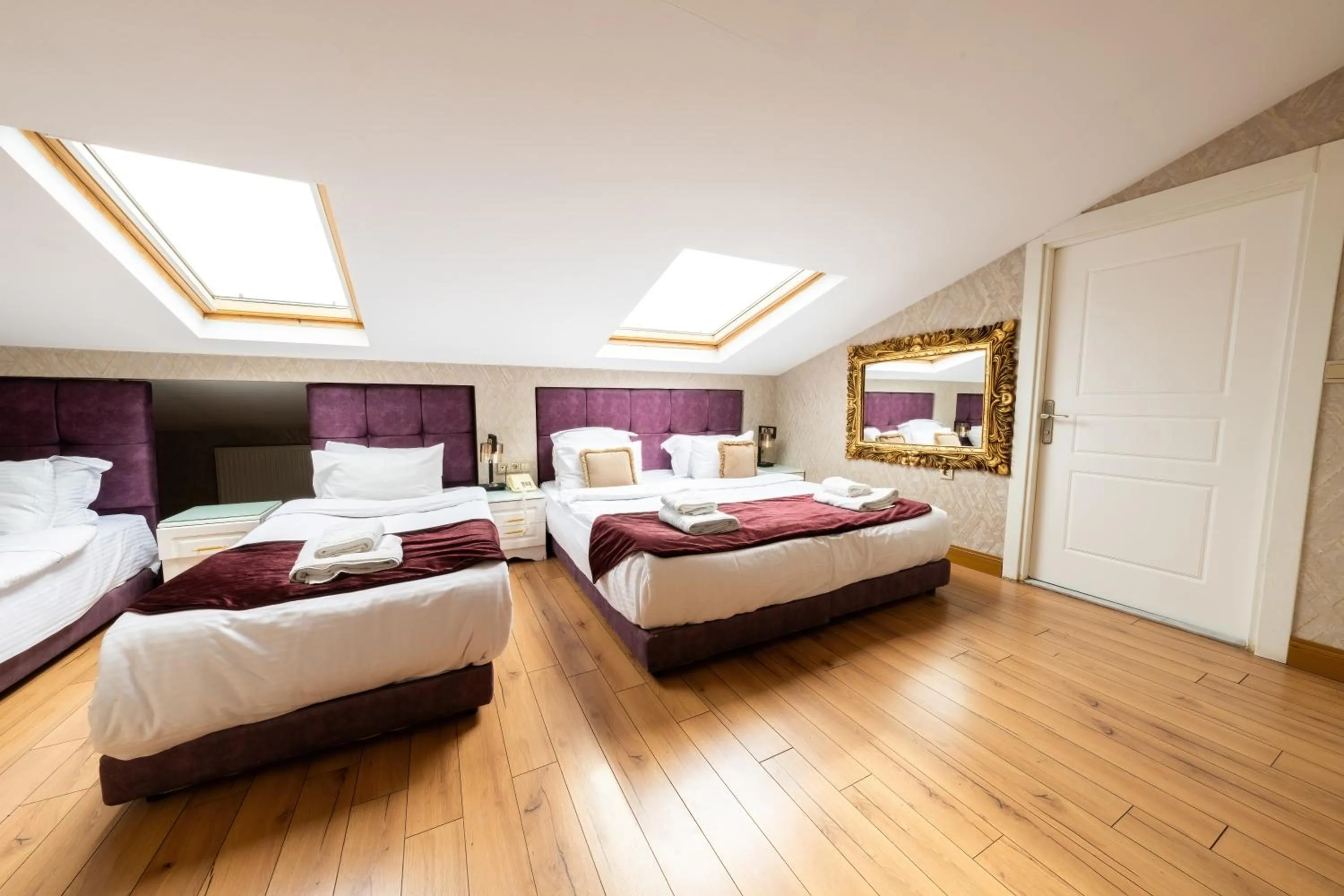 Bedroom, Bed in Diamond Royal Hotel