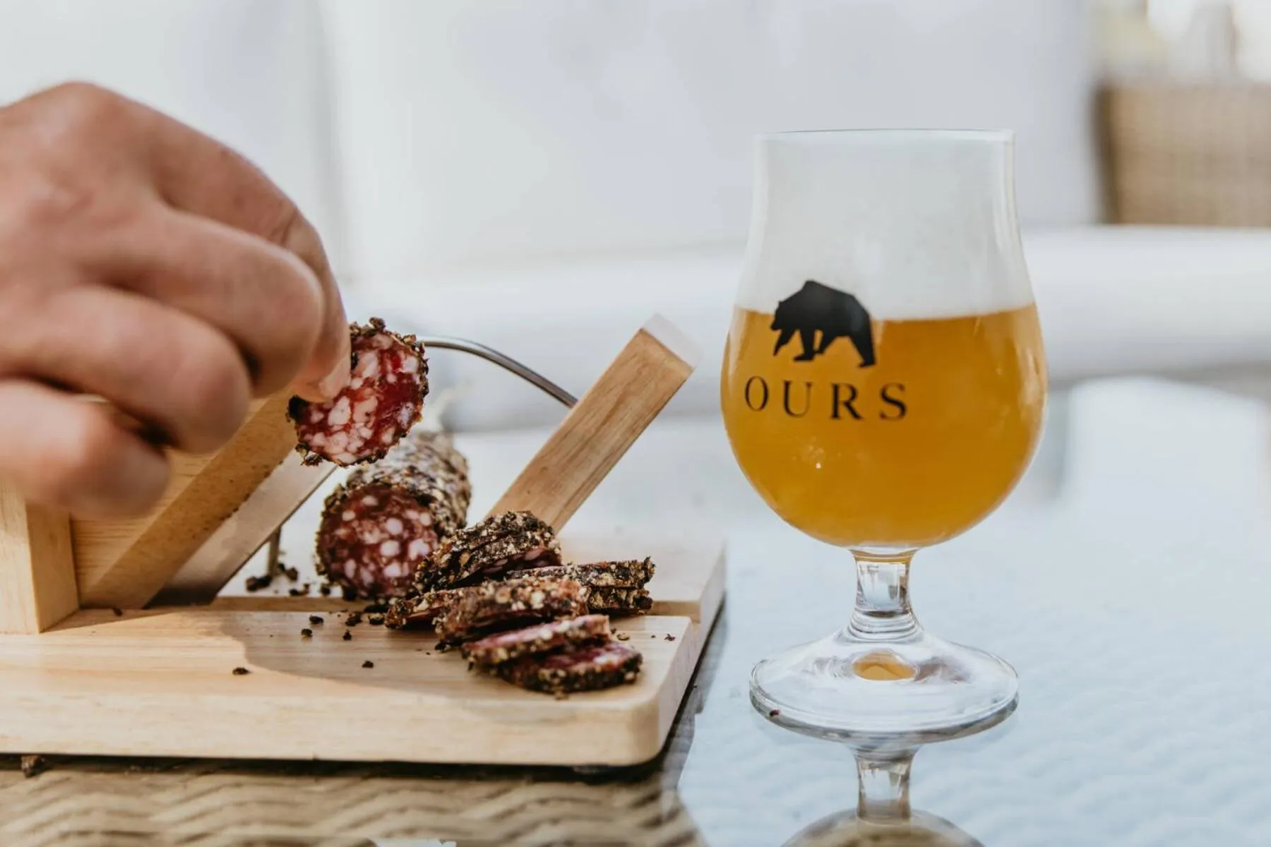 Lounge or bar in Château Brachet