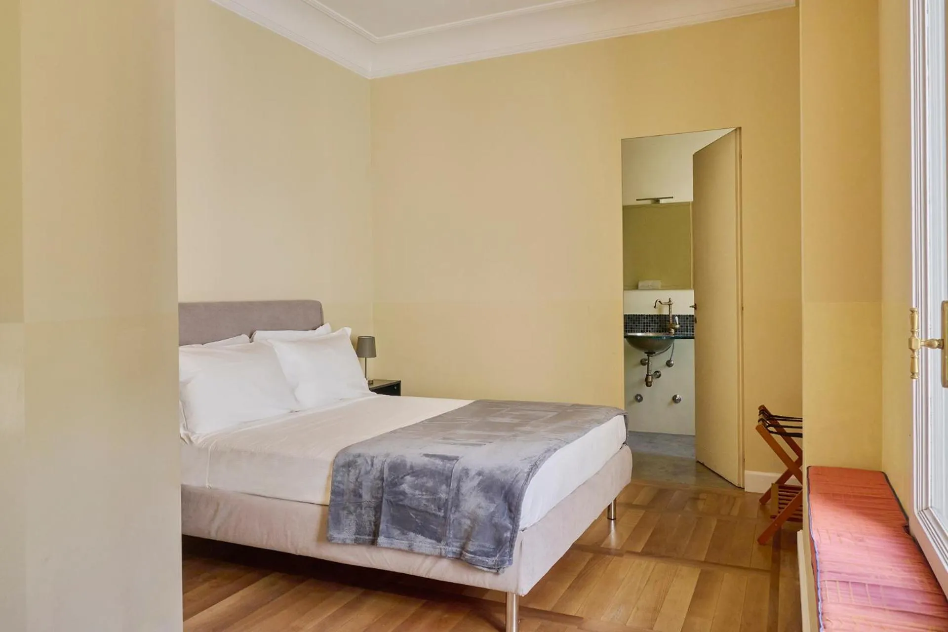 Bedroom, Bed in Milan Retreats Duomo Carrobbio