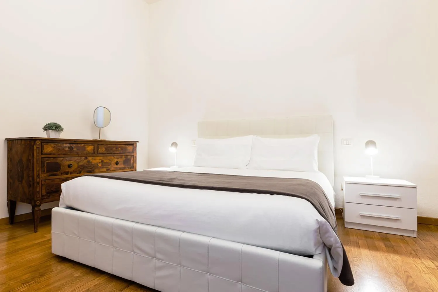 Bedroom, Bed in Milan Retreats Duomo Carrobbio