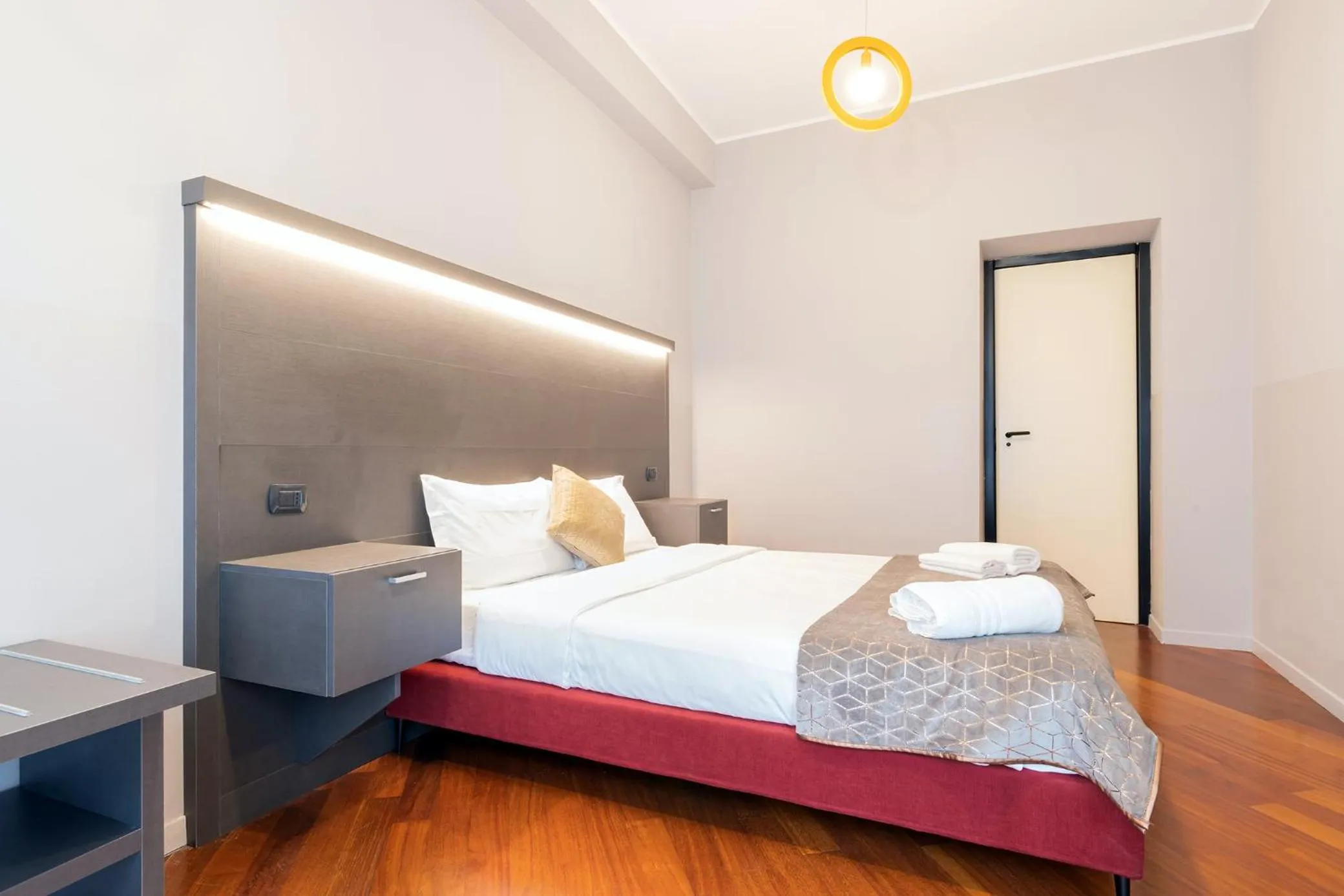 Bedroom, Bed in Milan Retreats Duomo Carrobbio