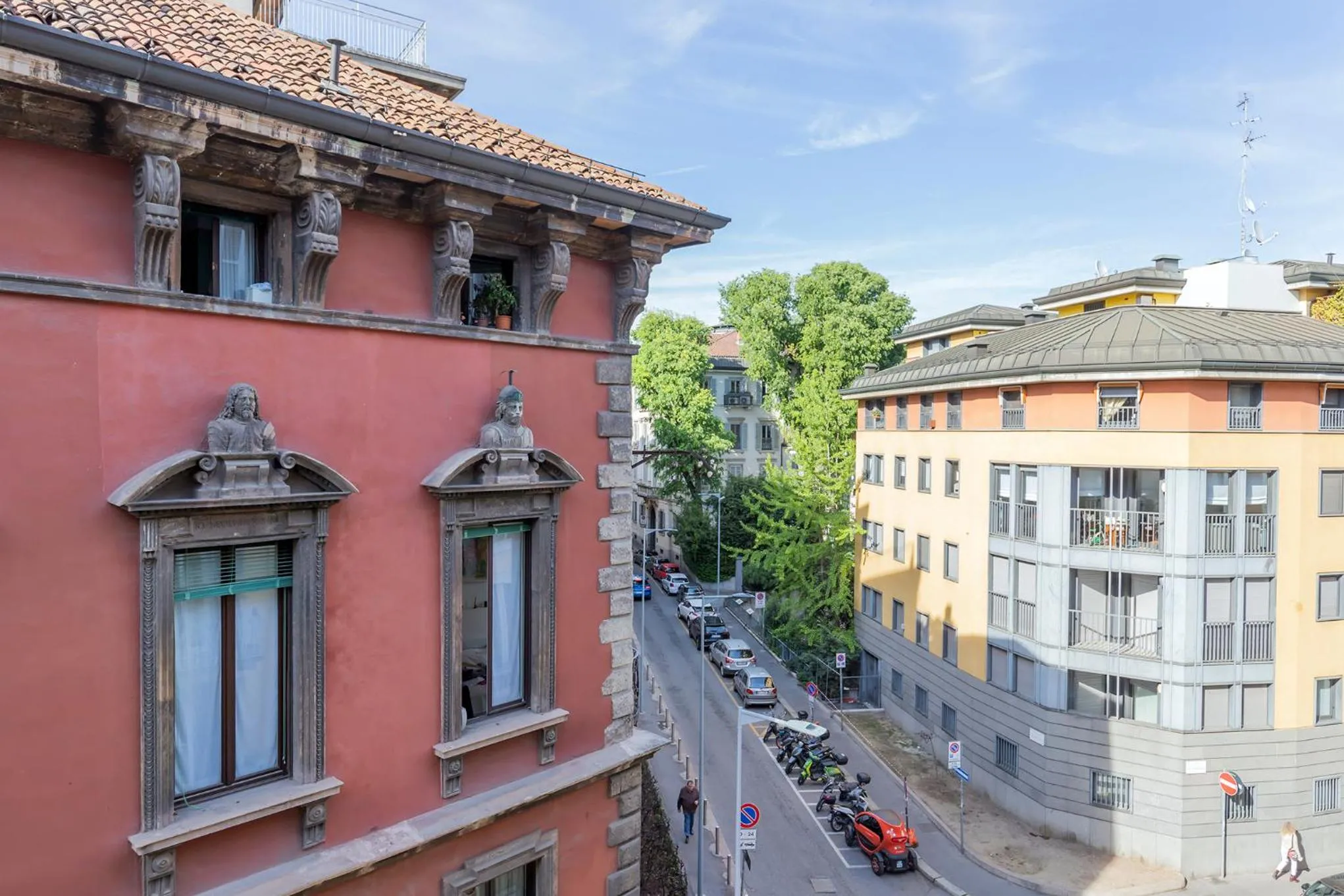 Street view in Milan Retreats Duomo Carrobbio
