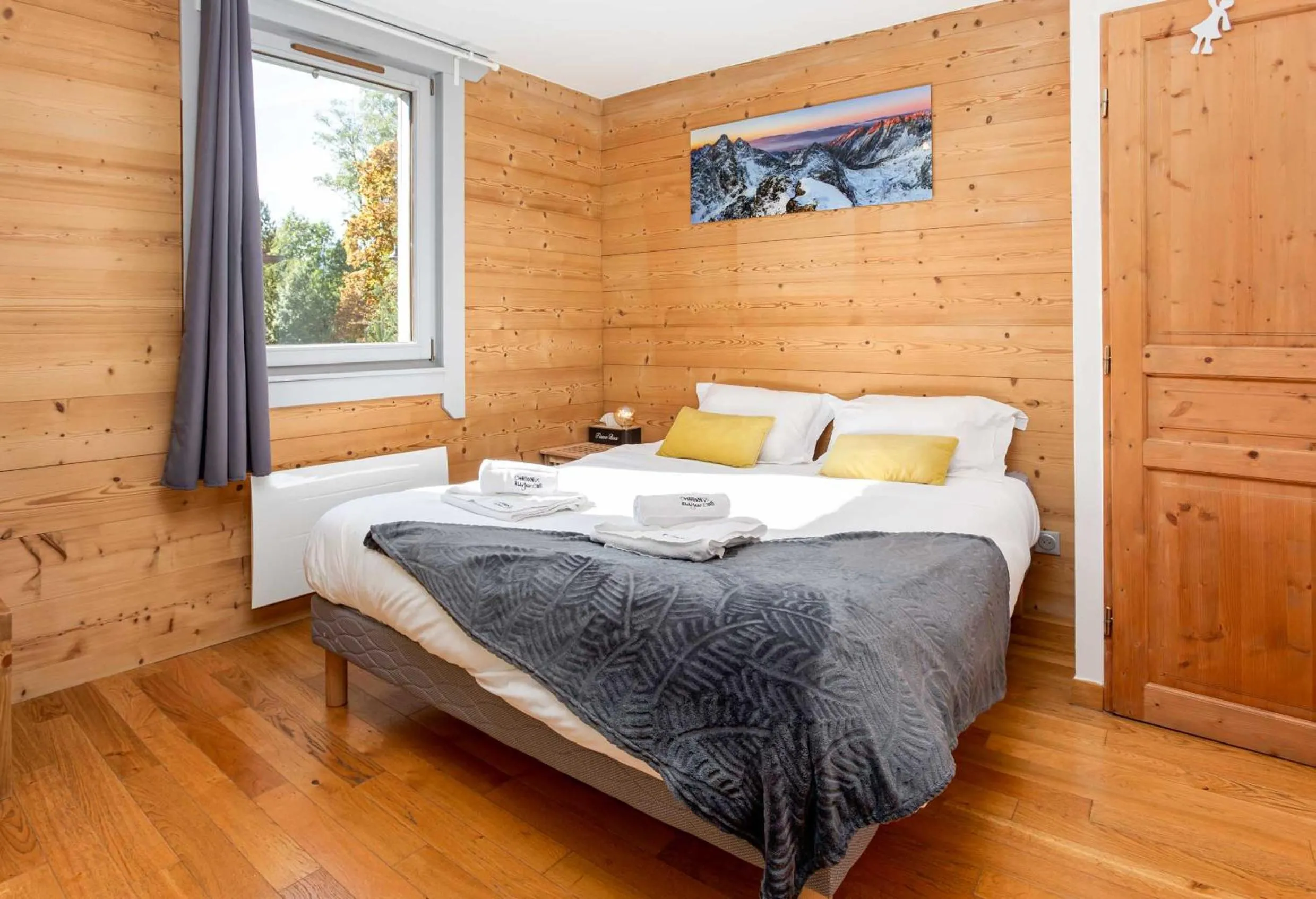 Bedroom, Bed in Le Paradis 25 Apartment - Chamonix All Year