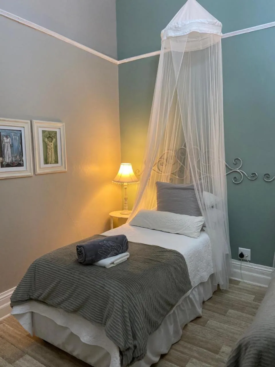 Bed in Cape Karoo Guesthouse