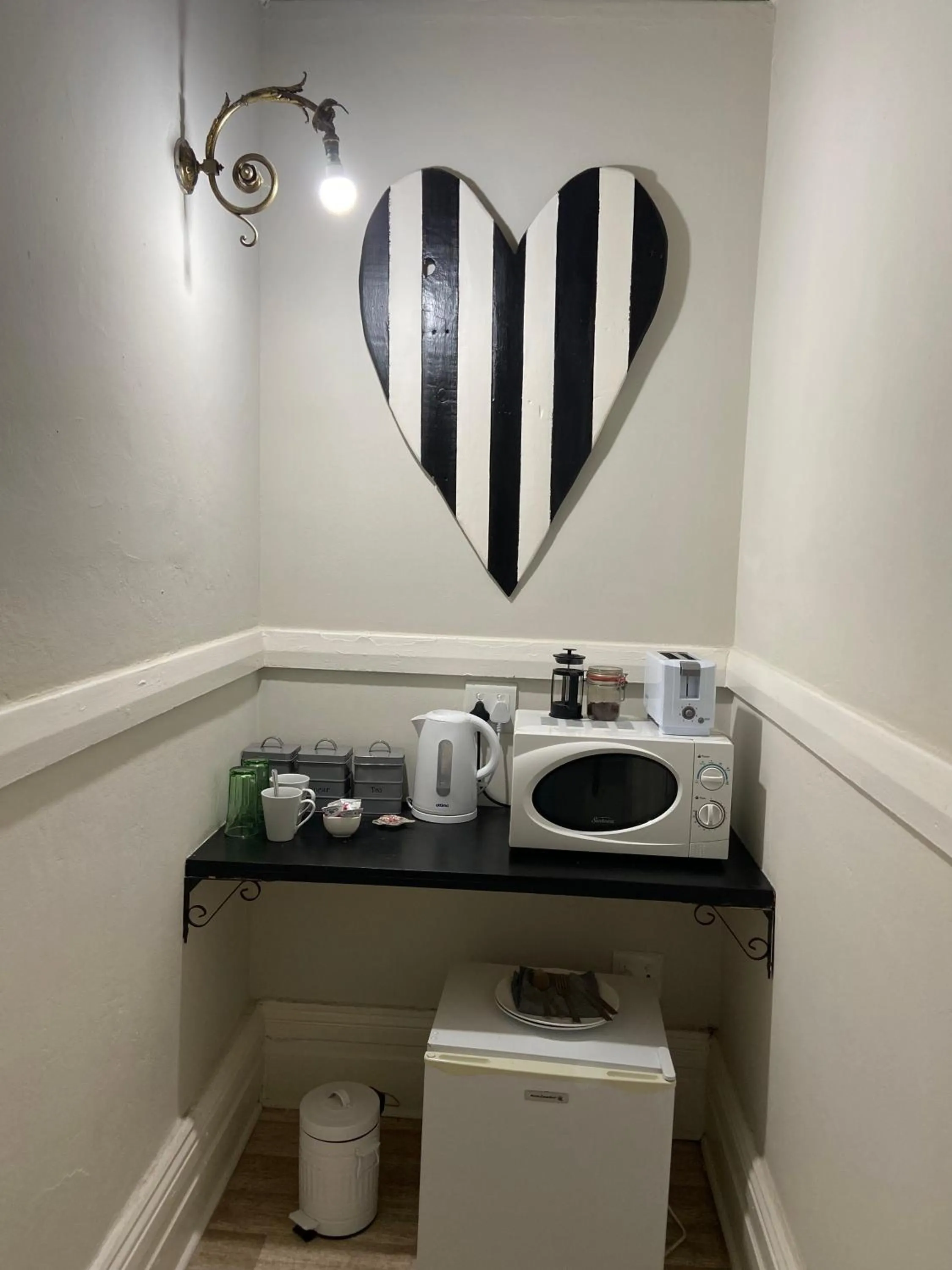 Coffee/tea facilities in Cape Karoo Guesthouse