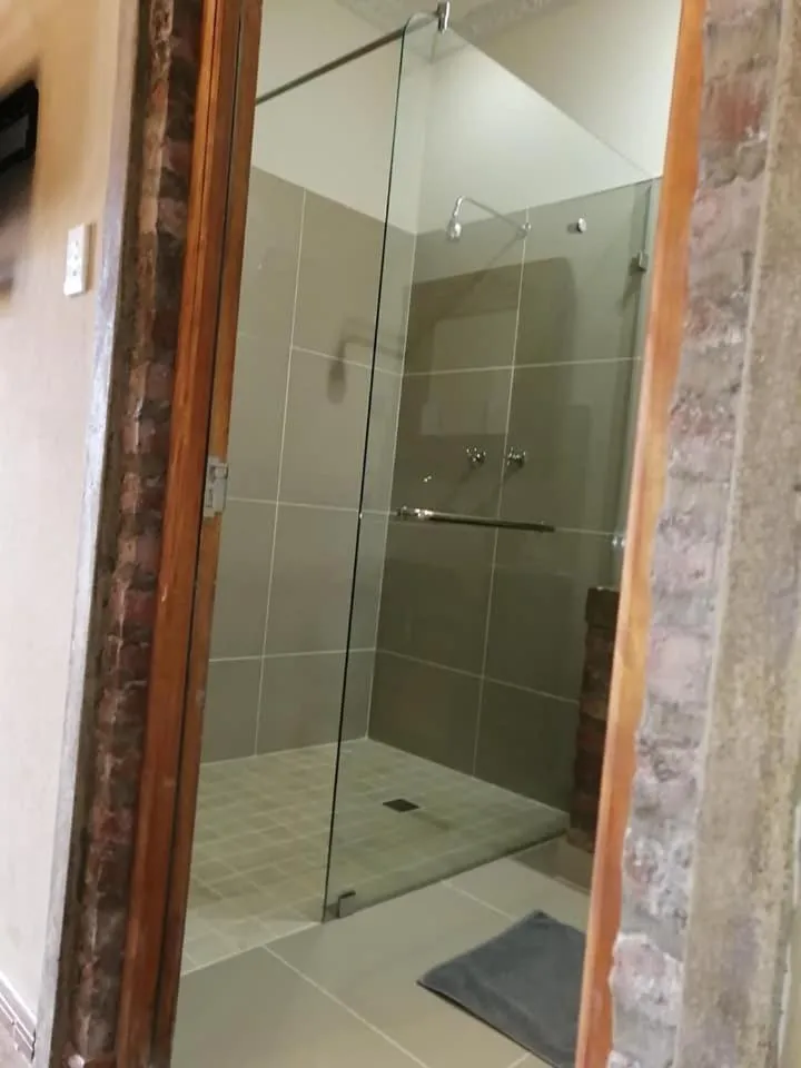 Shower in Cape Karoo Guesthouse