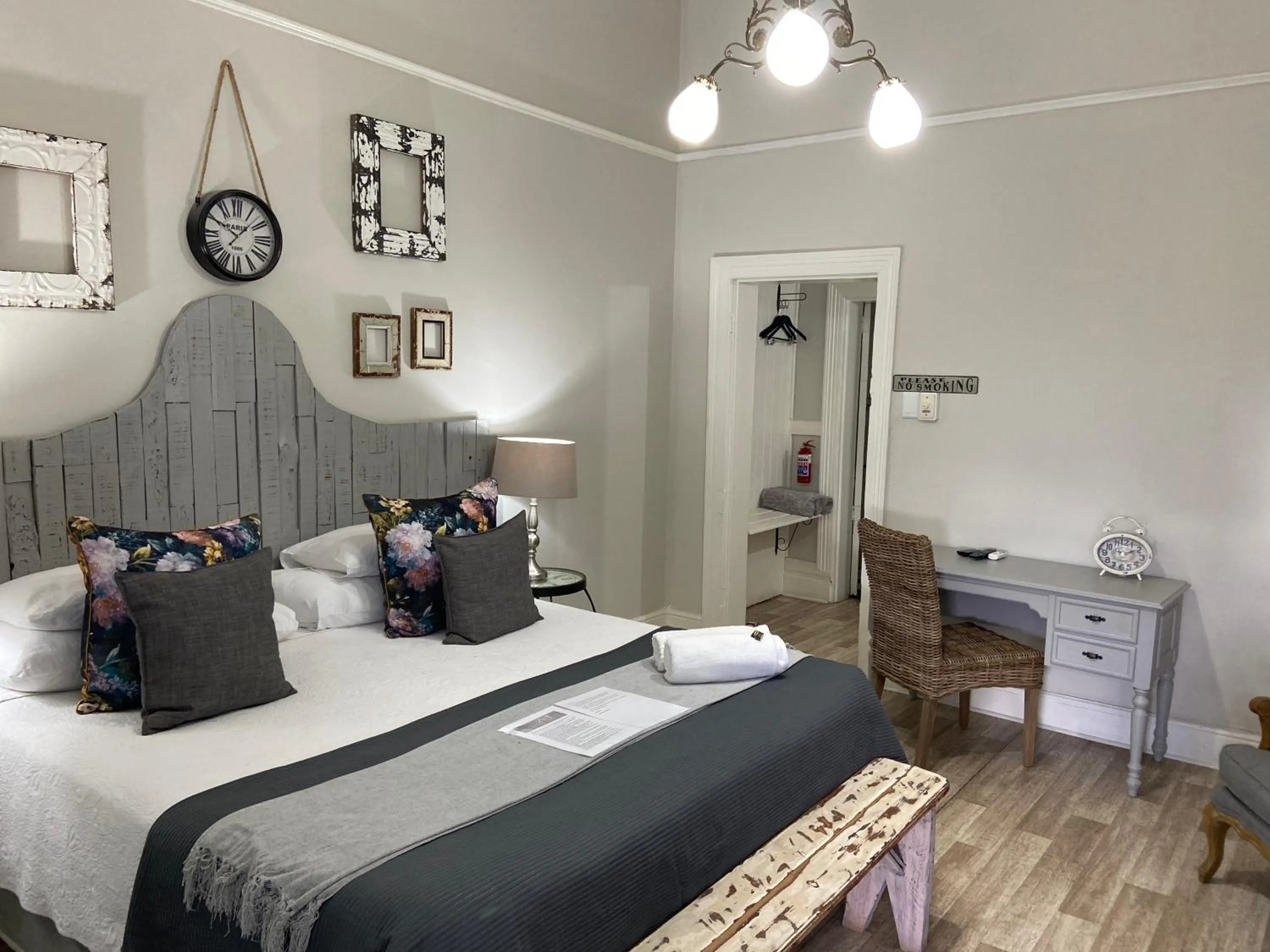 Bed in Cape Karoo Guesthouse