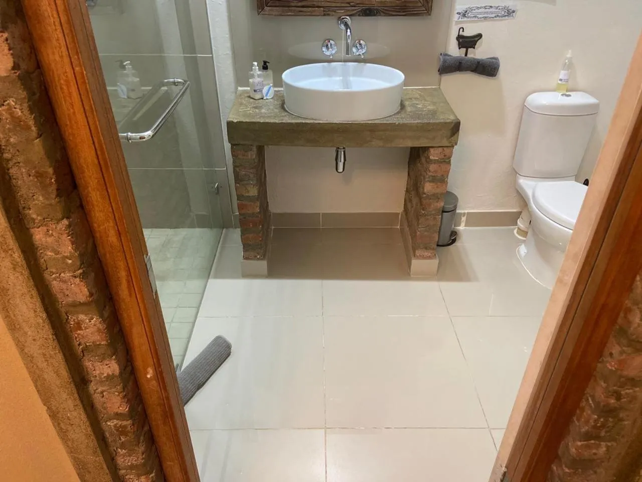 Shower in Cape Karoo Guesthouse