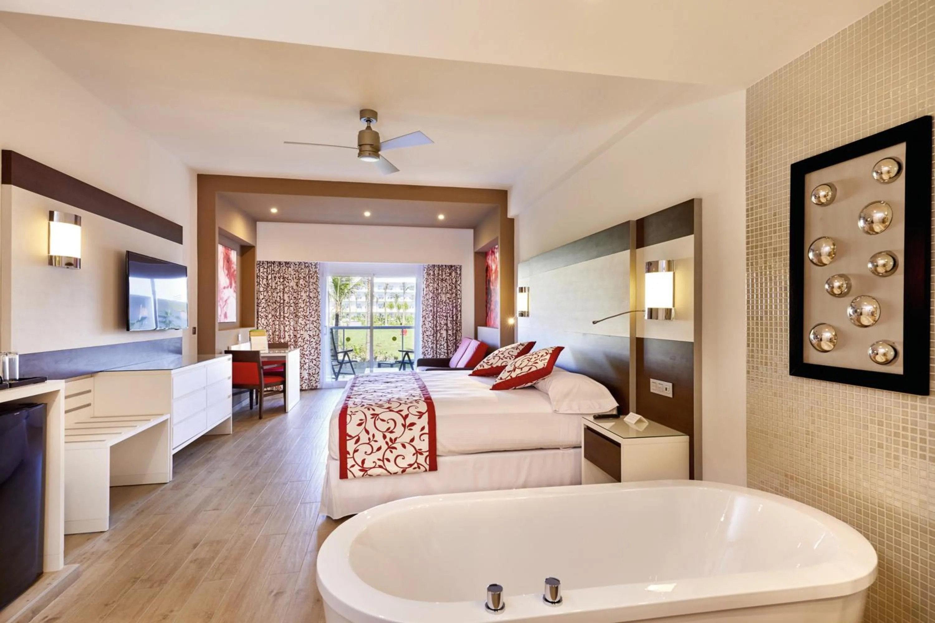 Photo of the whole room, Bed in Riu Palace Costa Mujeres - All Inclusive