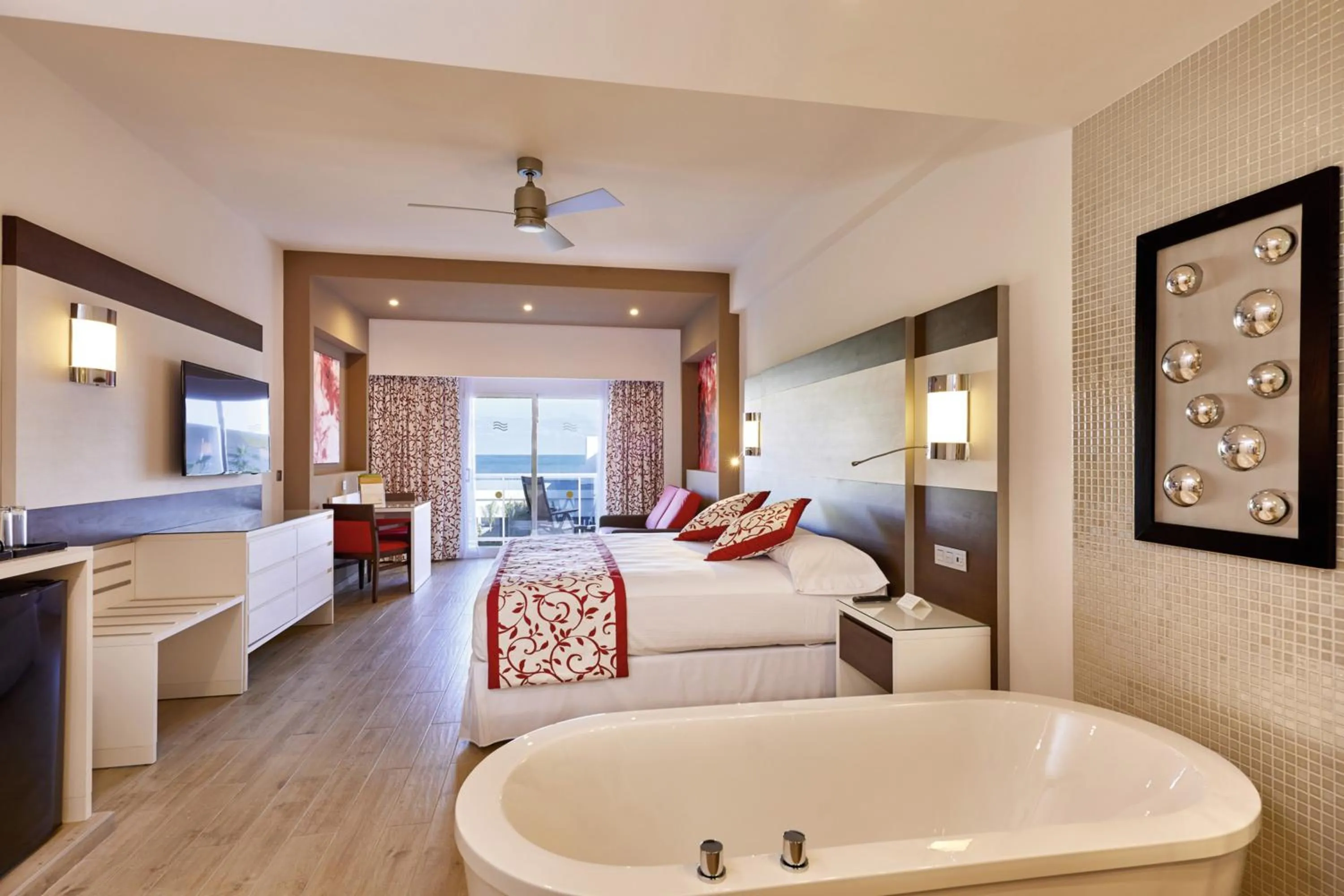 Photo of the whole room, Bed in Riu Palace Costa Mujeres - All Inclusive