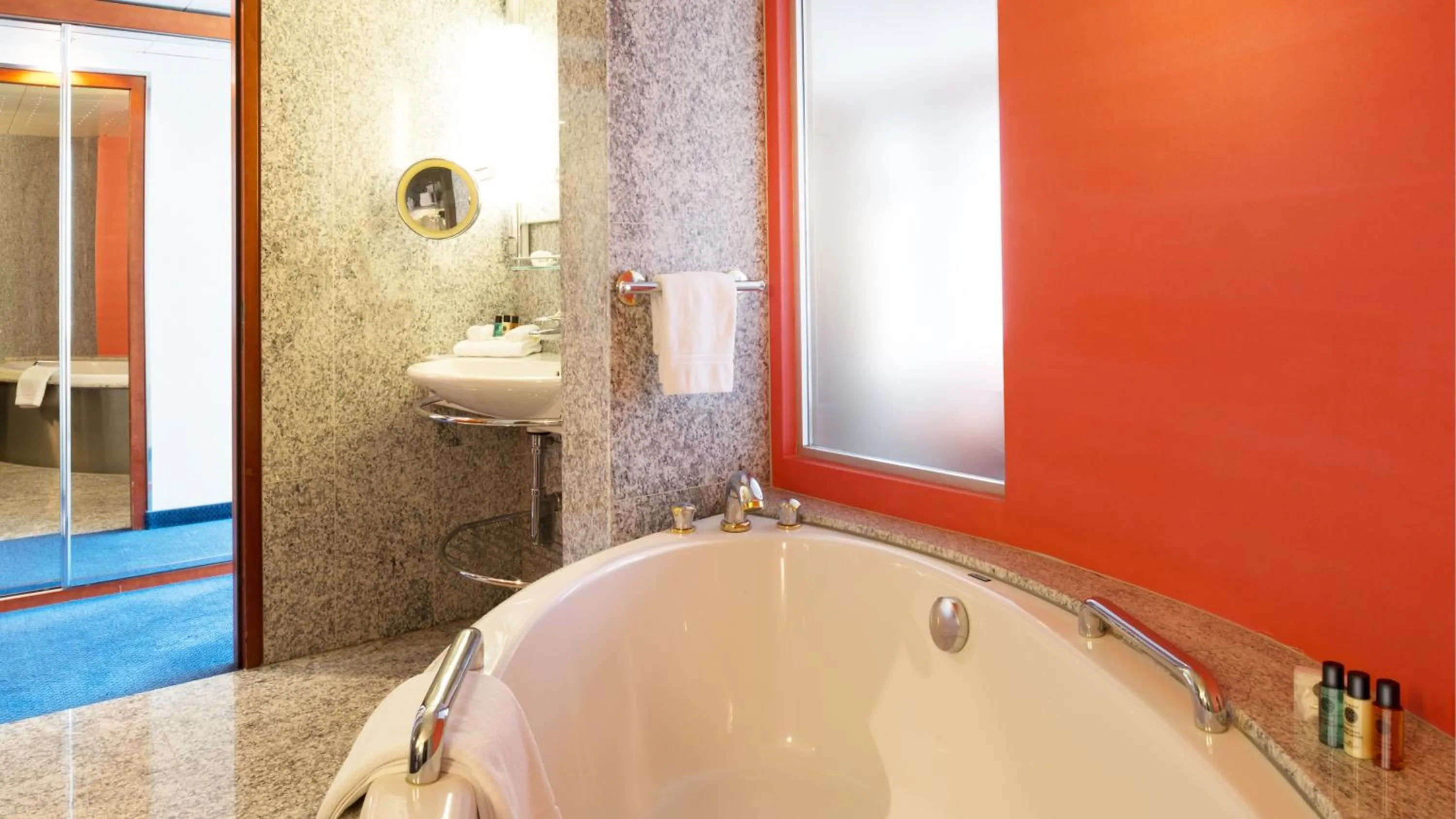 Crowne Plaza Zürich by IHG