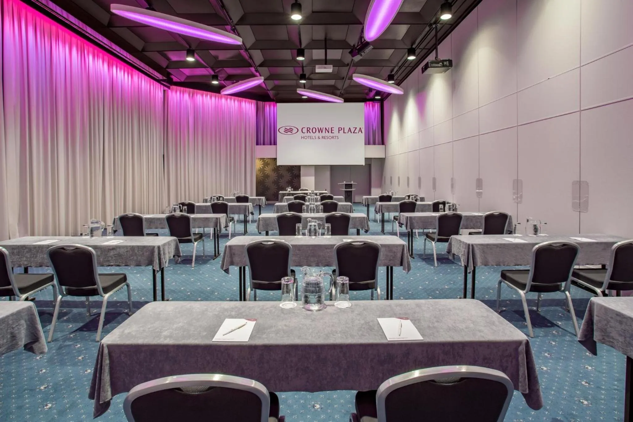 Meeting/conference room in Crowne Plaza Zürich by IHG