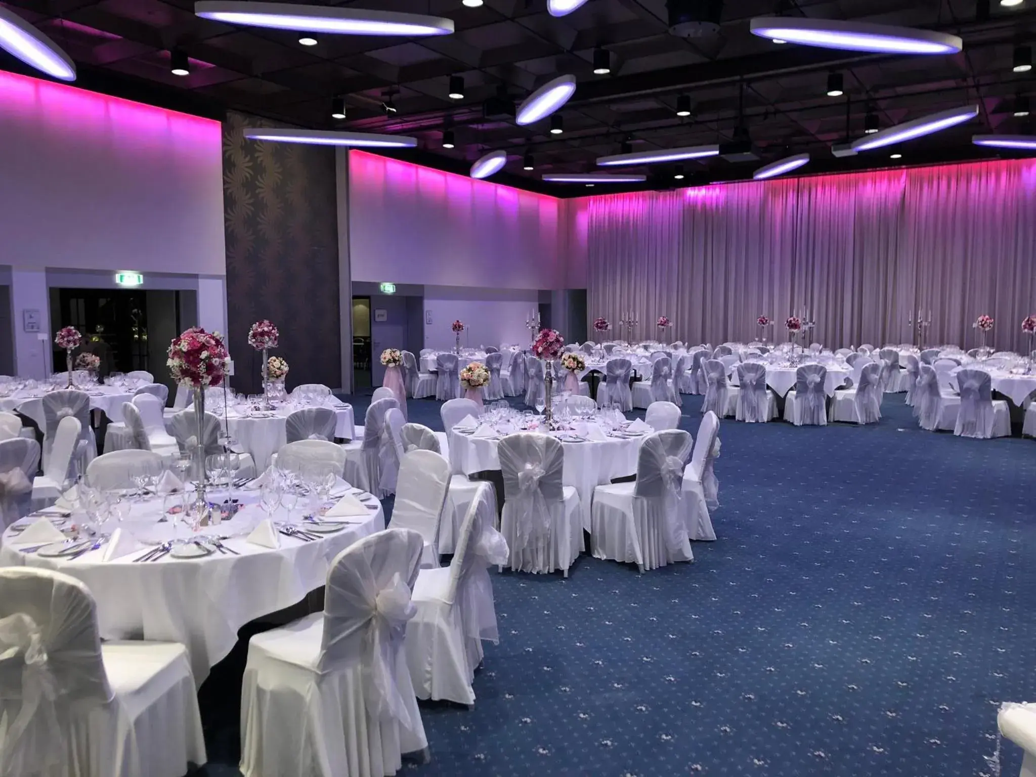 Restaurant/places to eat in Crowne Plaza Zürich by IHG Restaurant/places to eat in Crowne Plaza Zürich by IHG