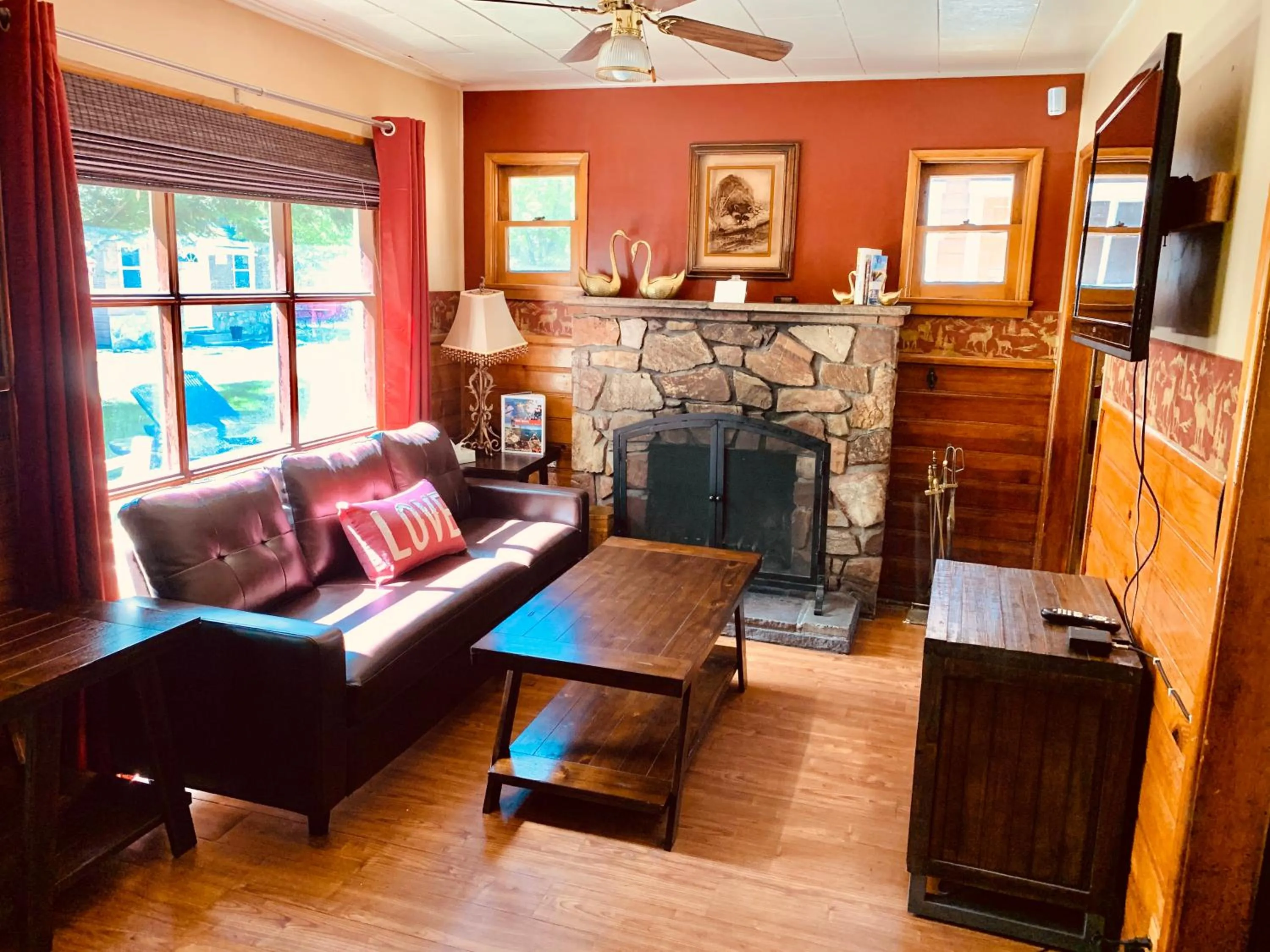 Living room in Grey Squirrel Resort