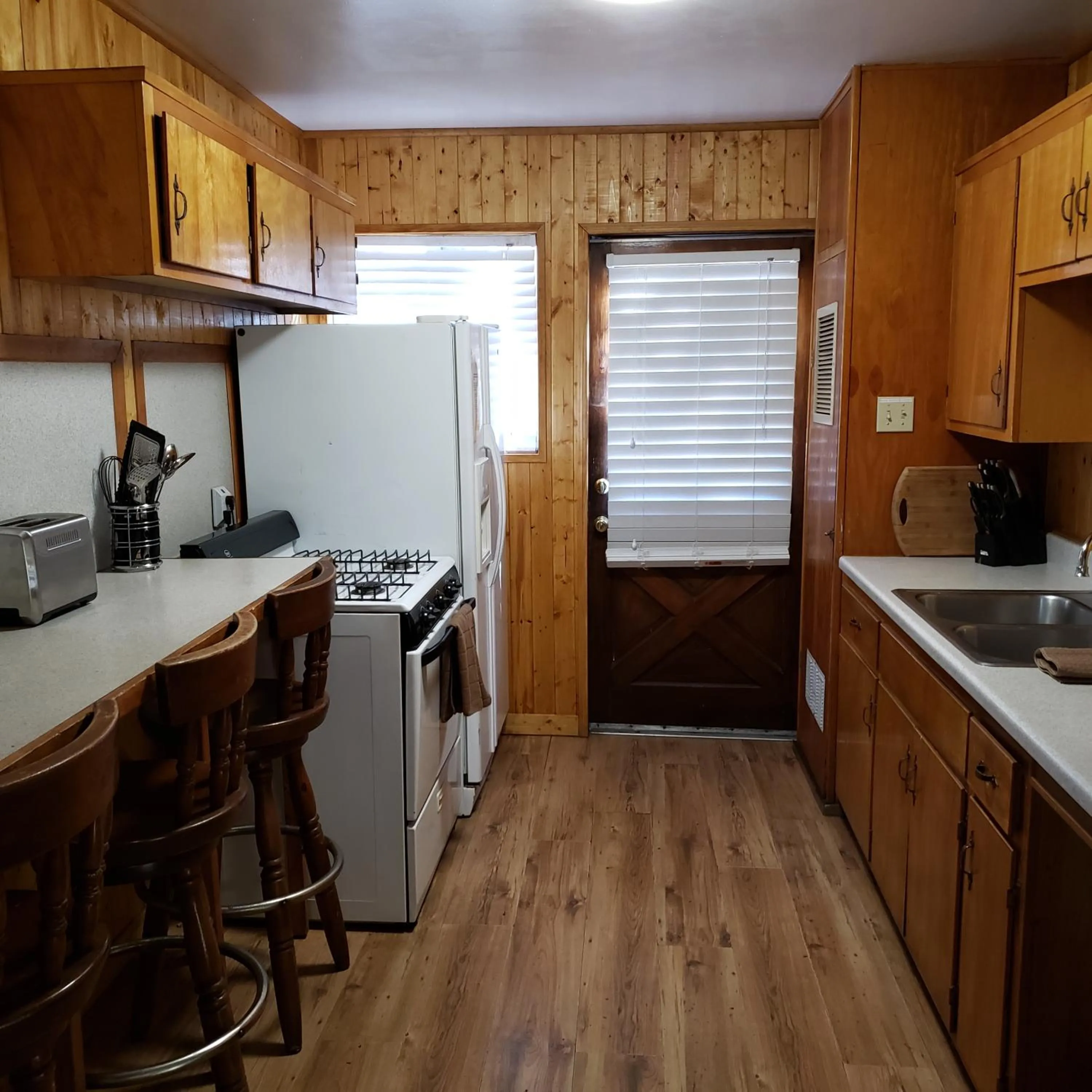 Kitchen or kitchenette in Grey Squirrel Resort