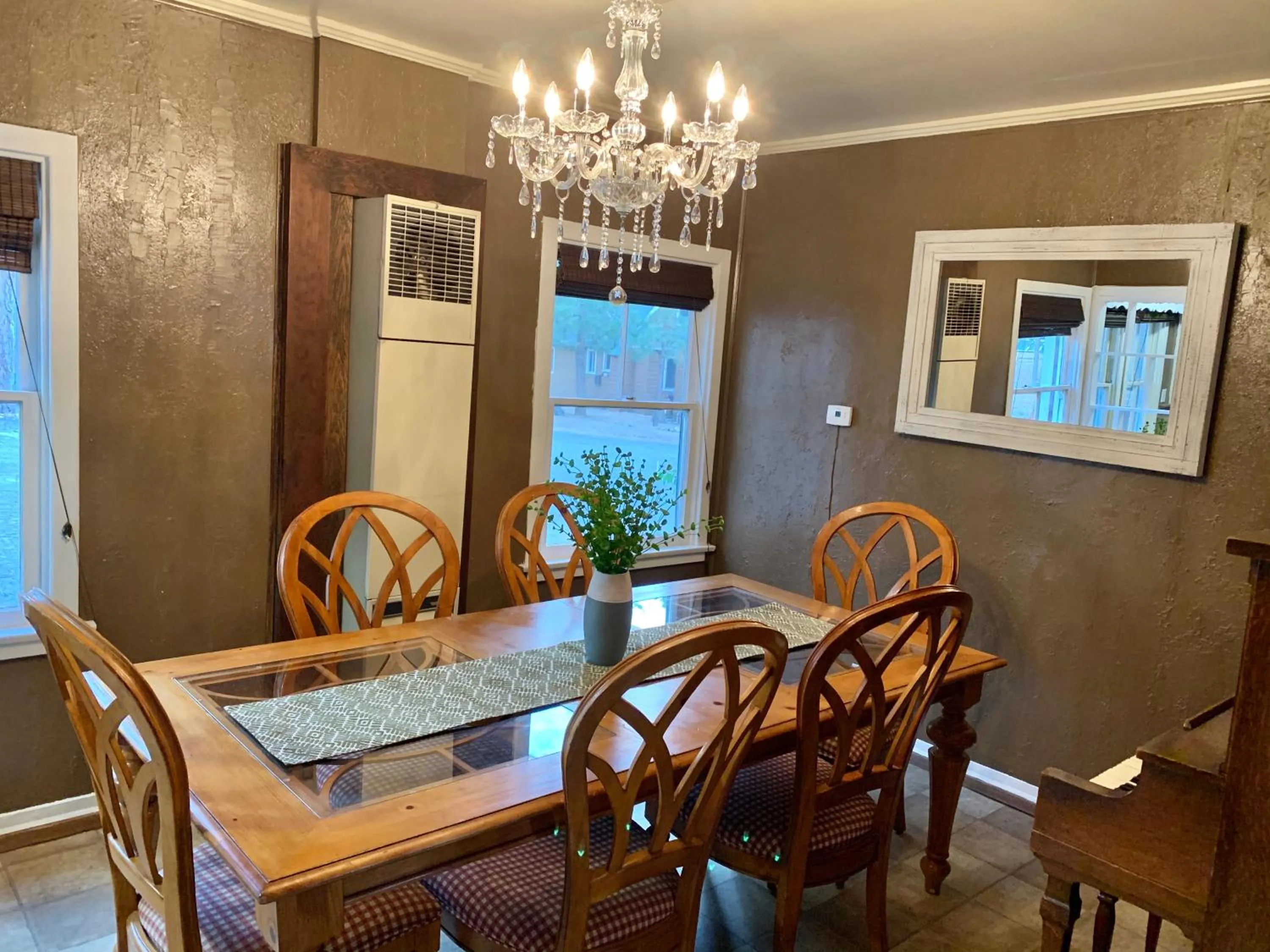 Dining area in Grey Squirrel Resort