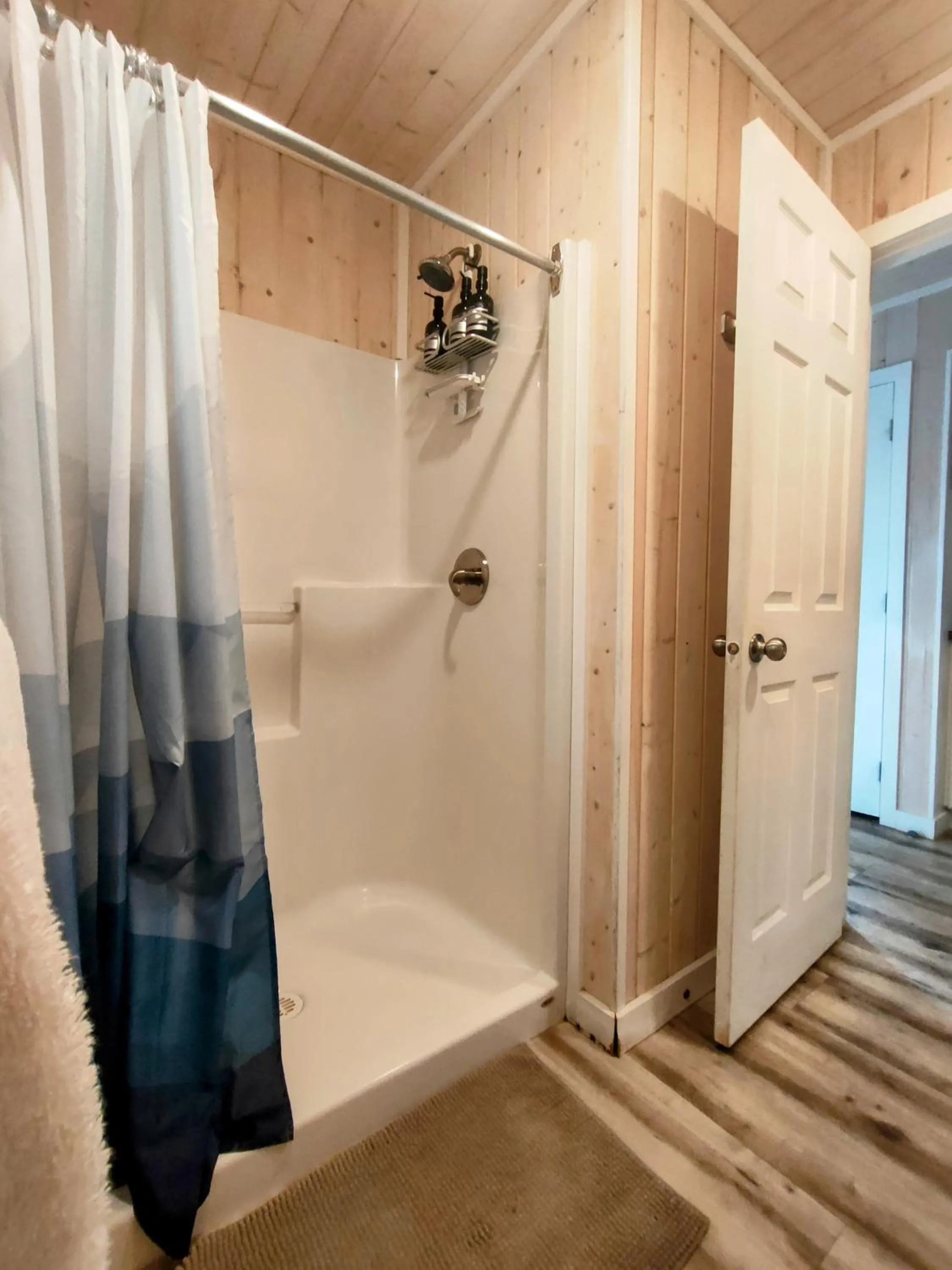 Shower in Boulder Mountain Resort