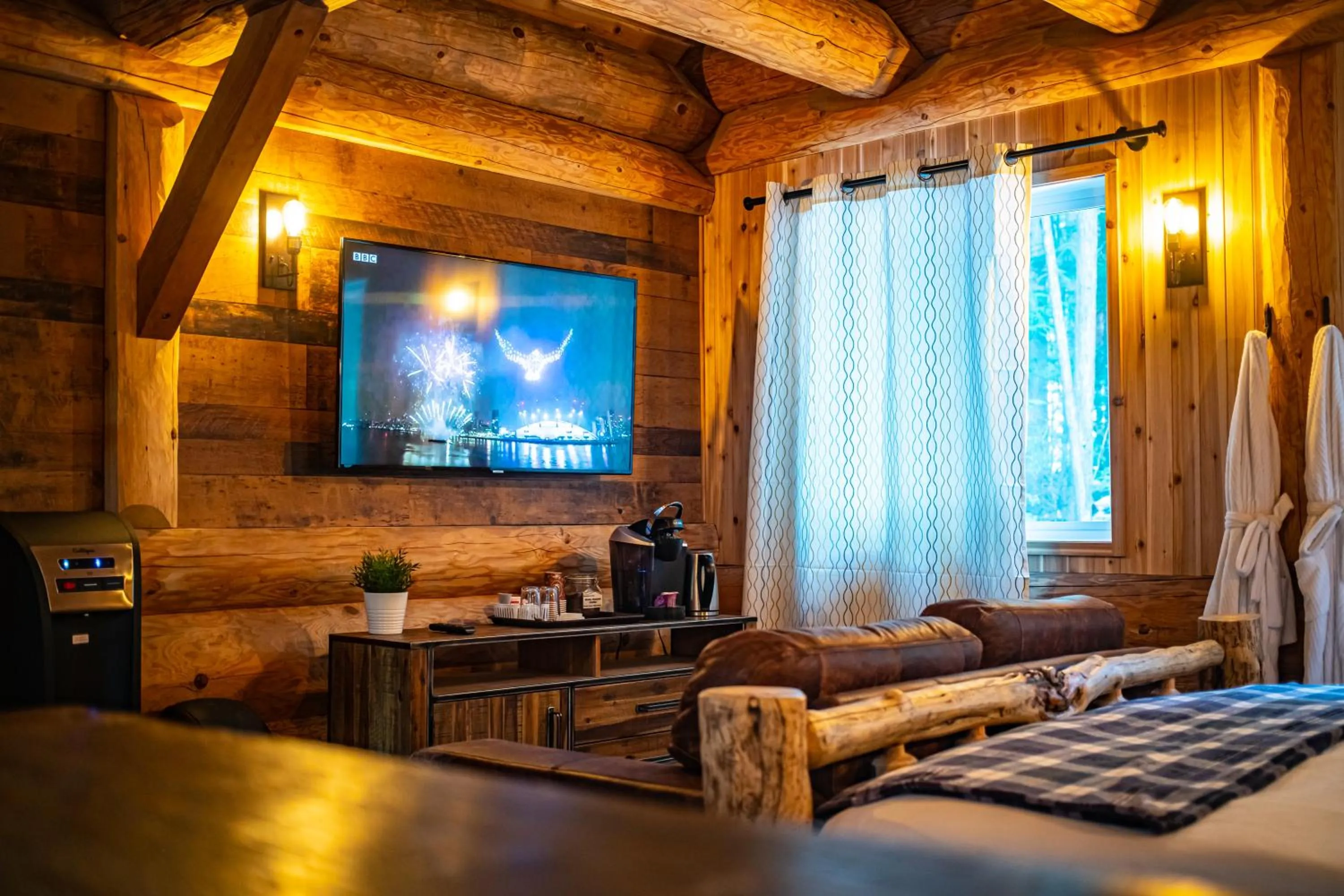 TV and multimedia, Bed in Boulder Mountain Resort
