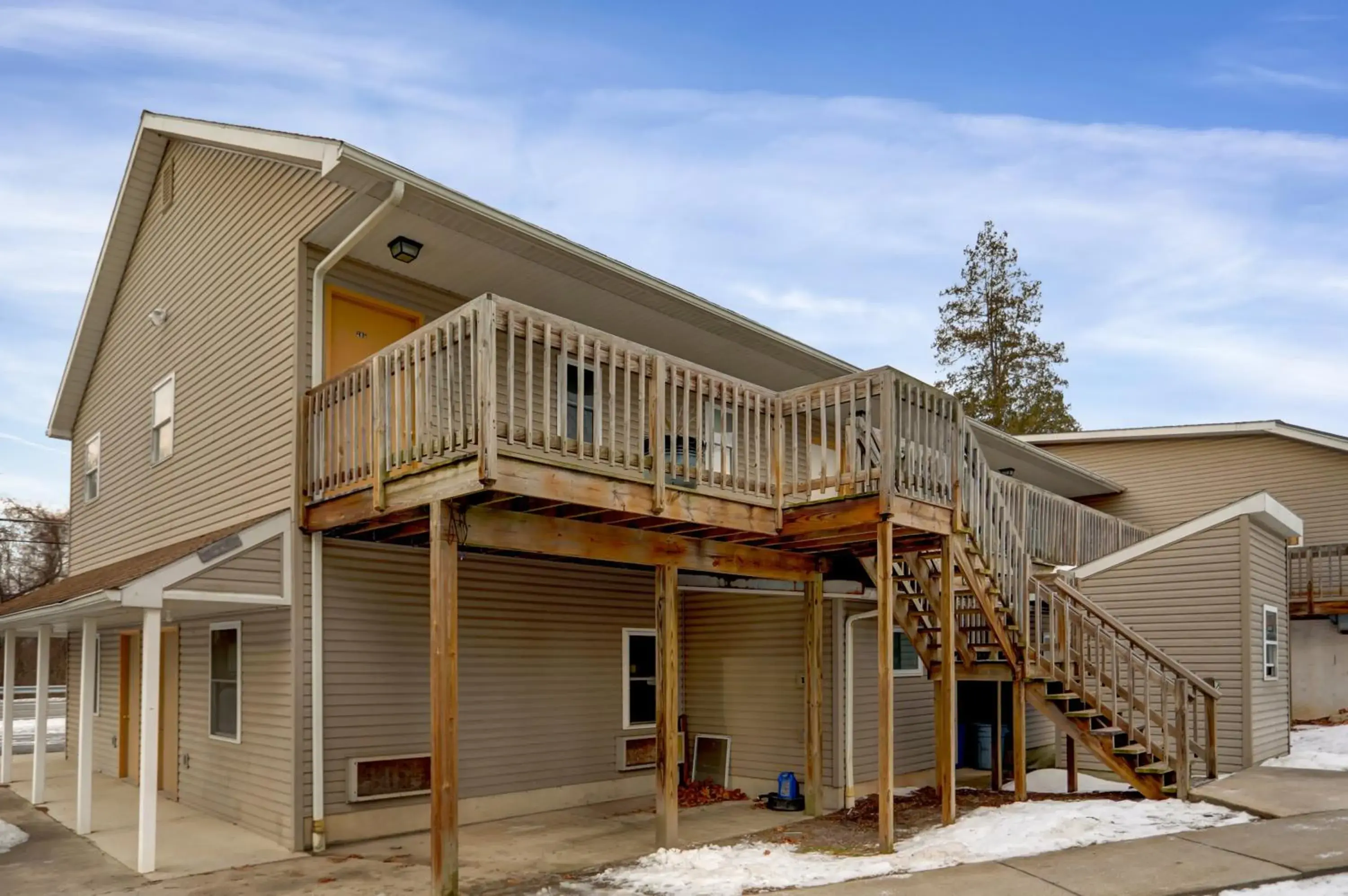 Property building in Halifax Inn Property building in Halifax Inn