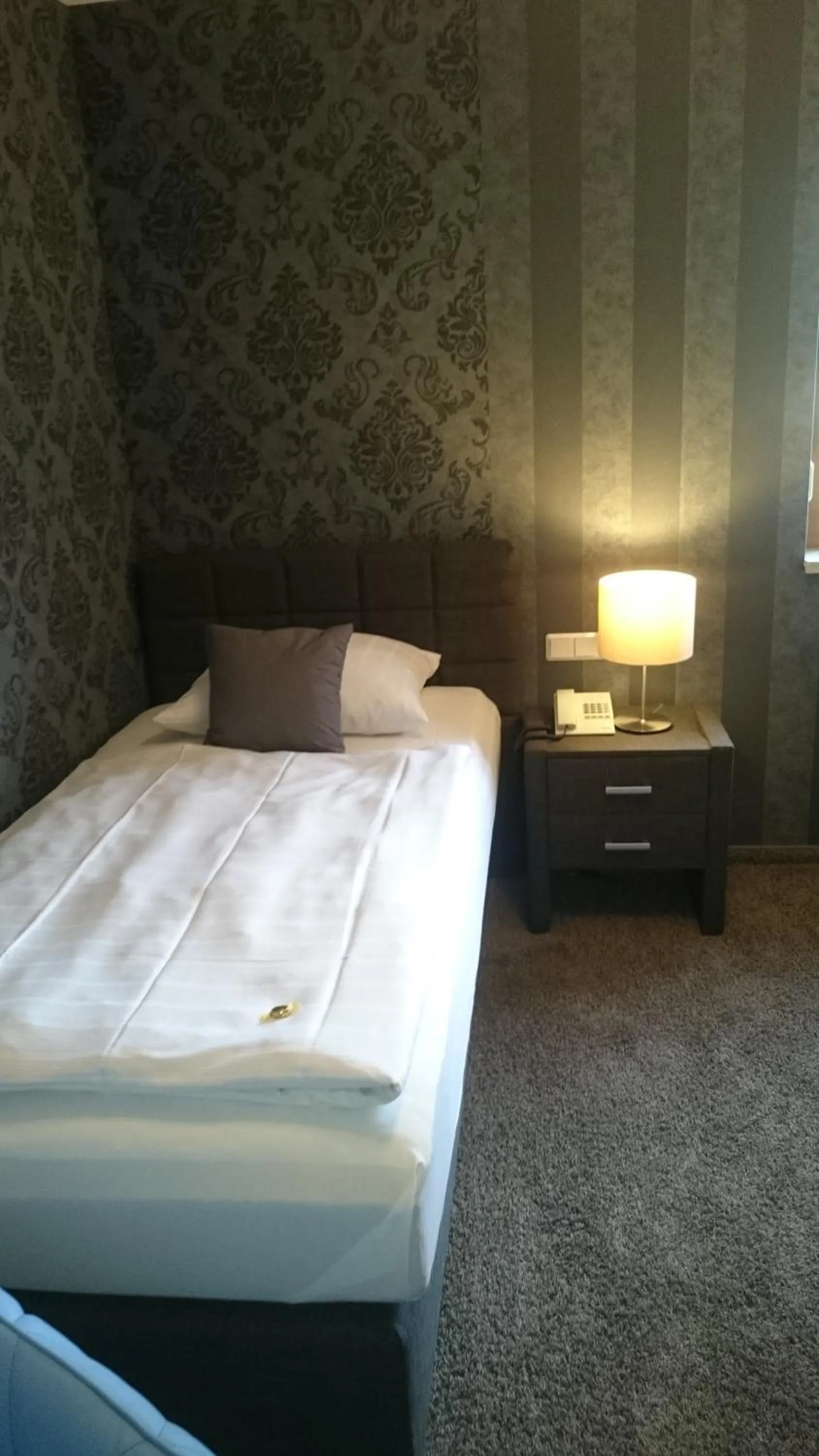 Bed in Seehotel Losheim