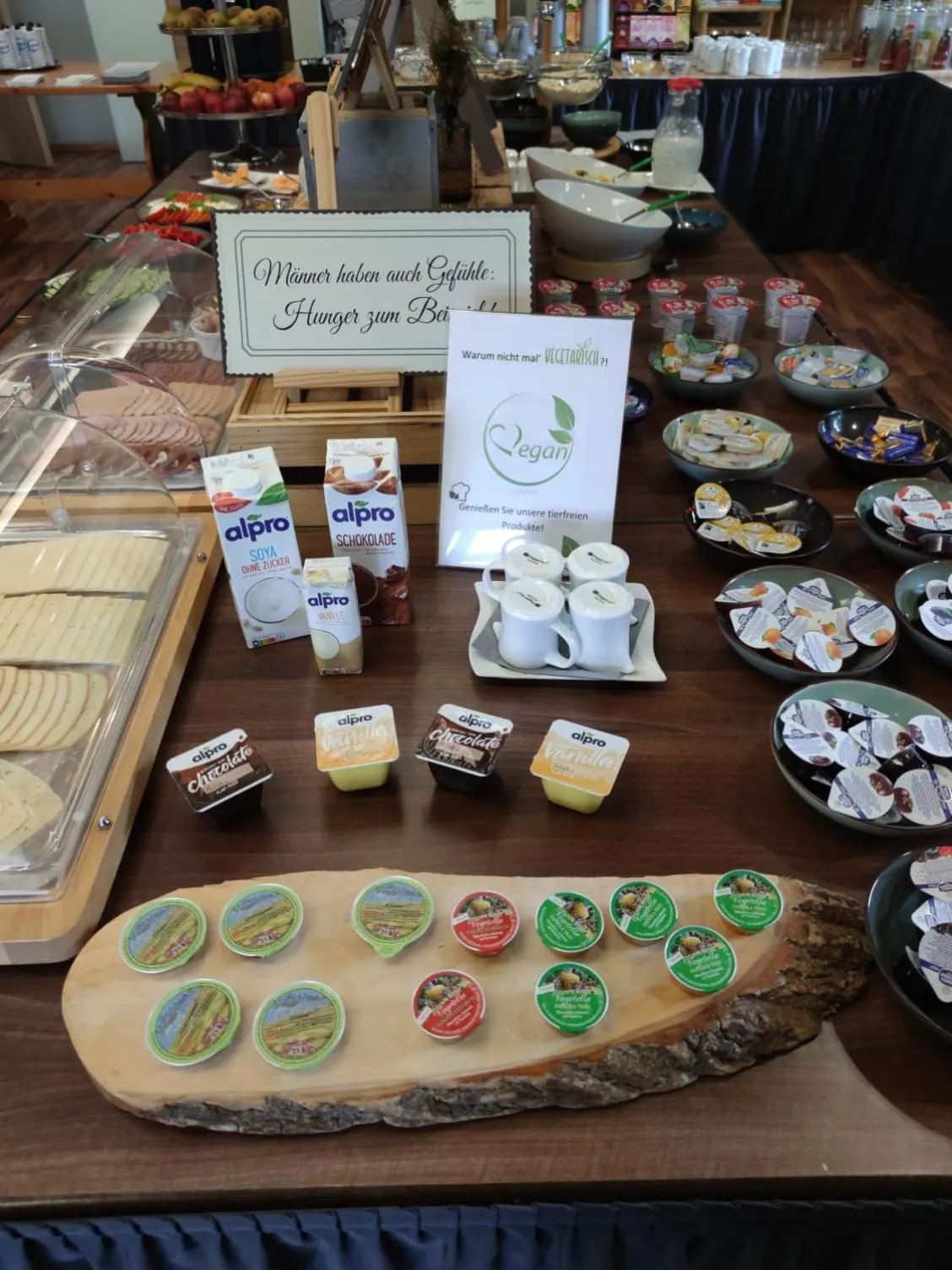 Restaurant/places to eat in Seehotel Losheim