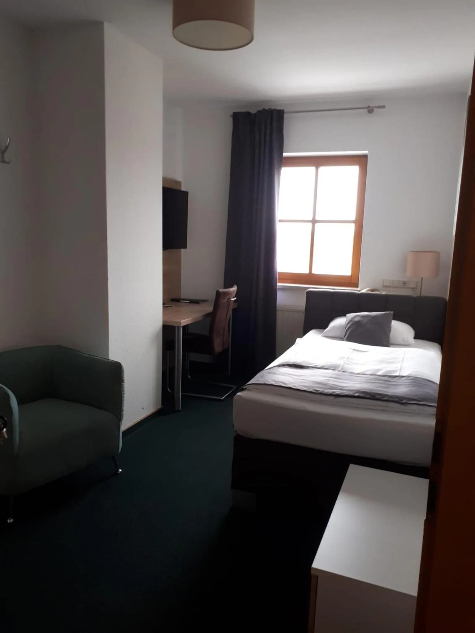 Photo of the whole room, Bed in Seehotel Losheim